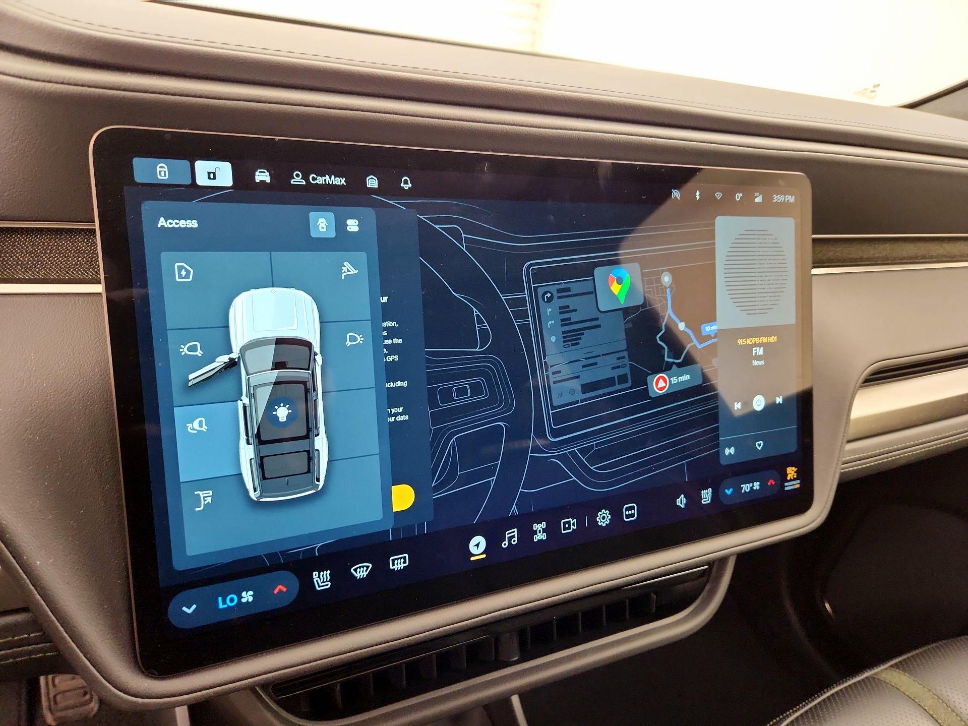 Thumbnail: 2025 Rivian R1S - 13