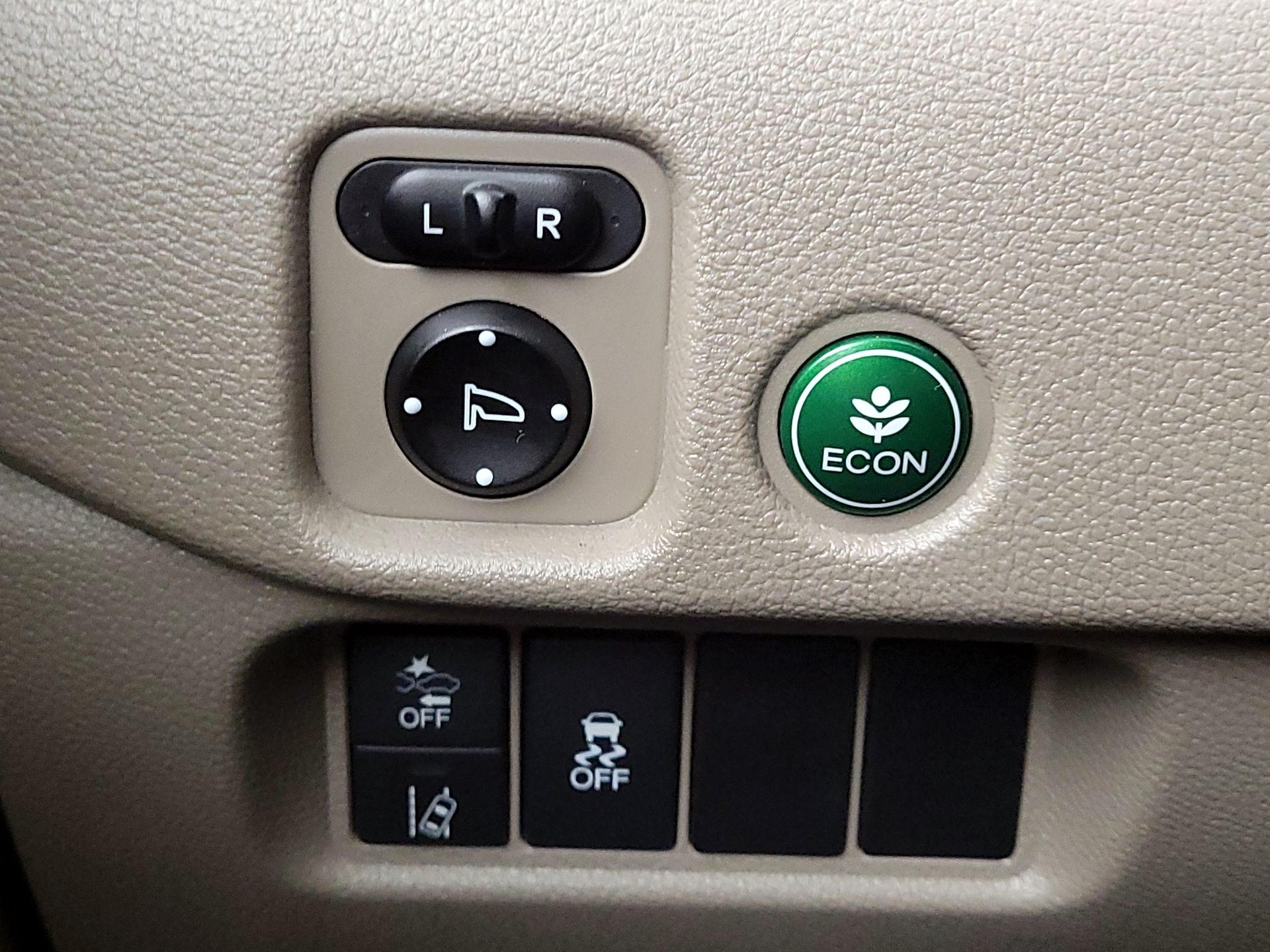 Thumbnail: 2019 Honda Pilot - 13