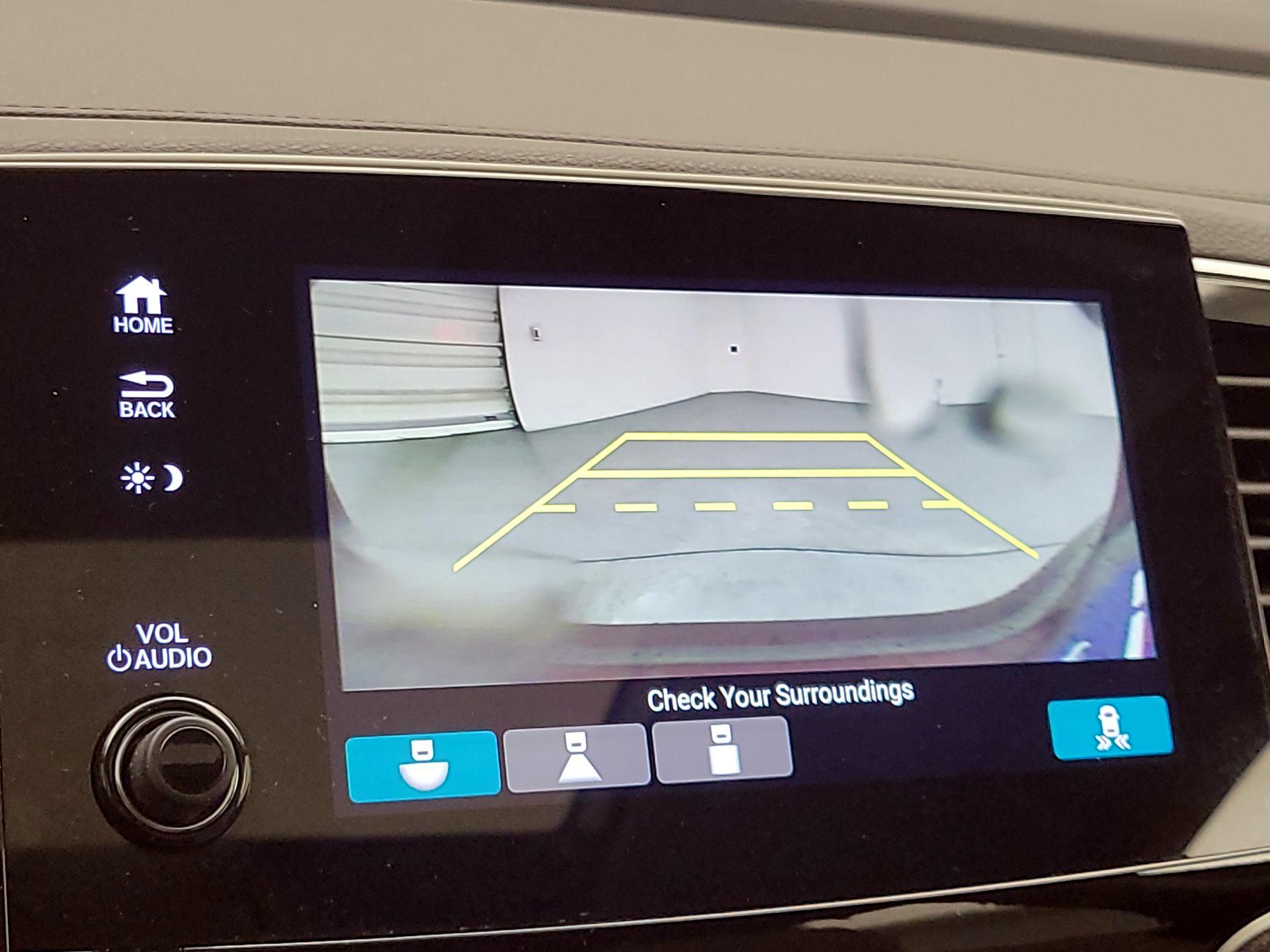 Thumbnail: 2019 Honda Pilot - 14