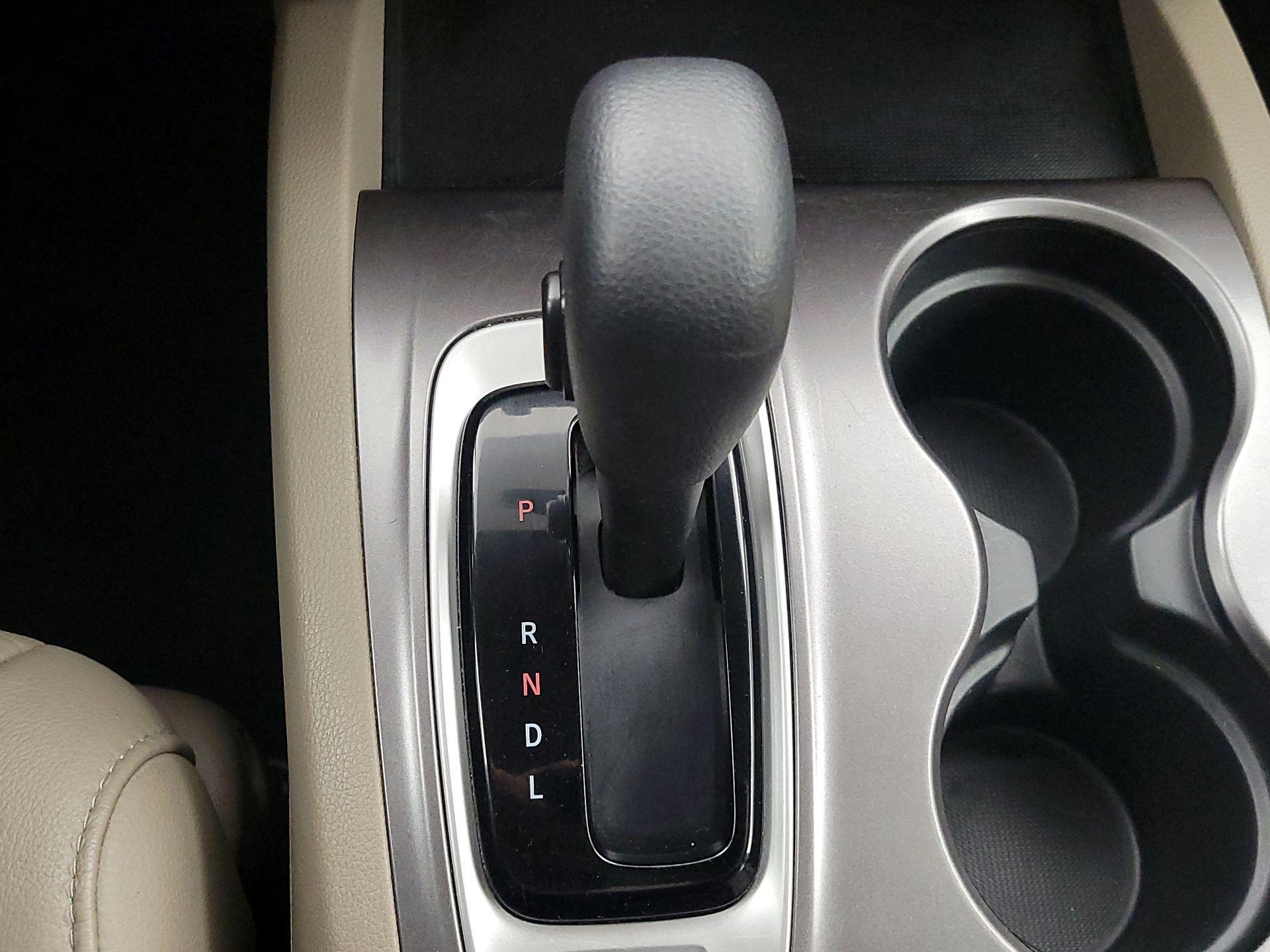 Thumbnail: 2019 Honda Pilot - 17