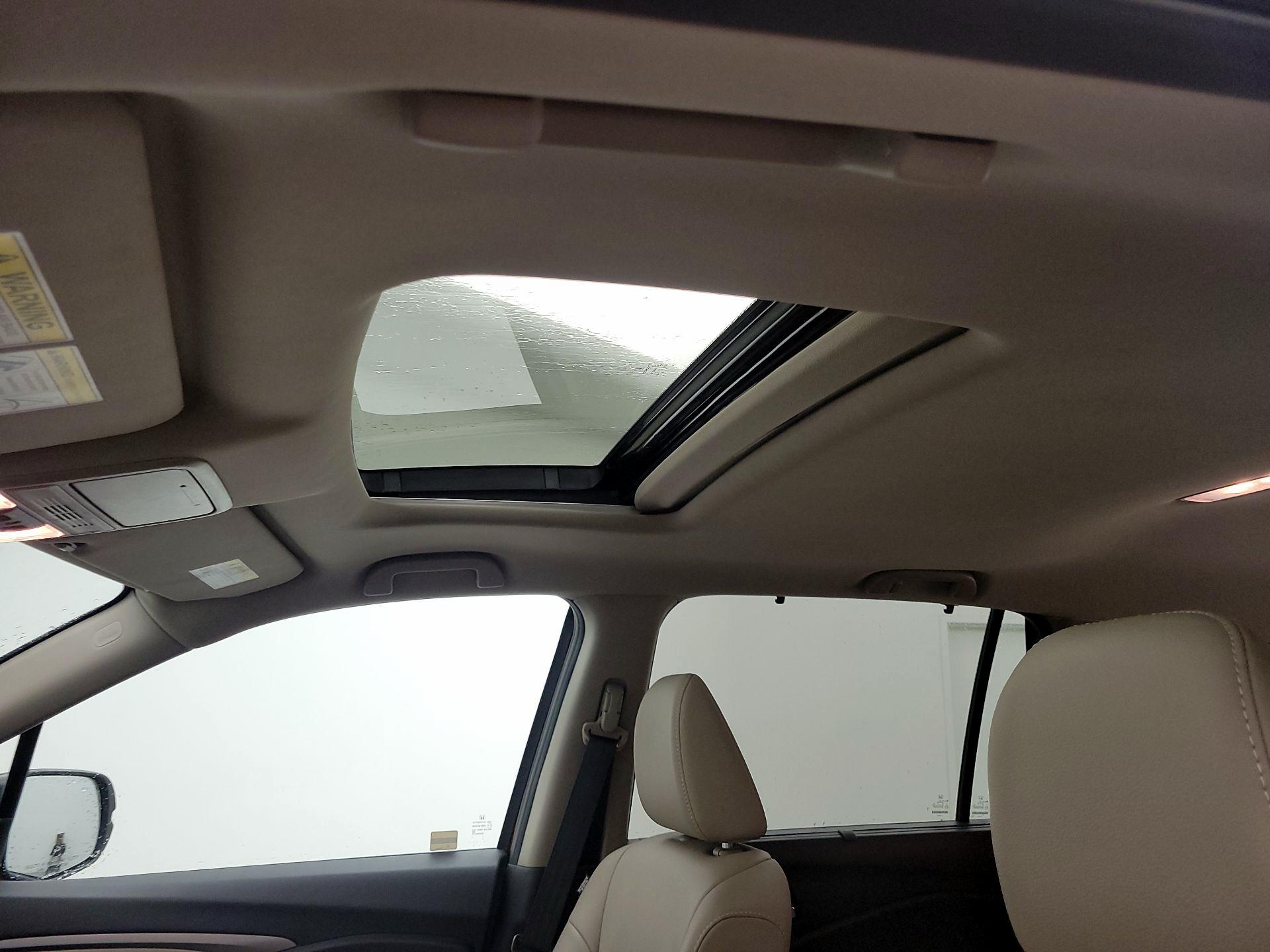 Thumbnail: 2019 Honda Pilot - 19