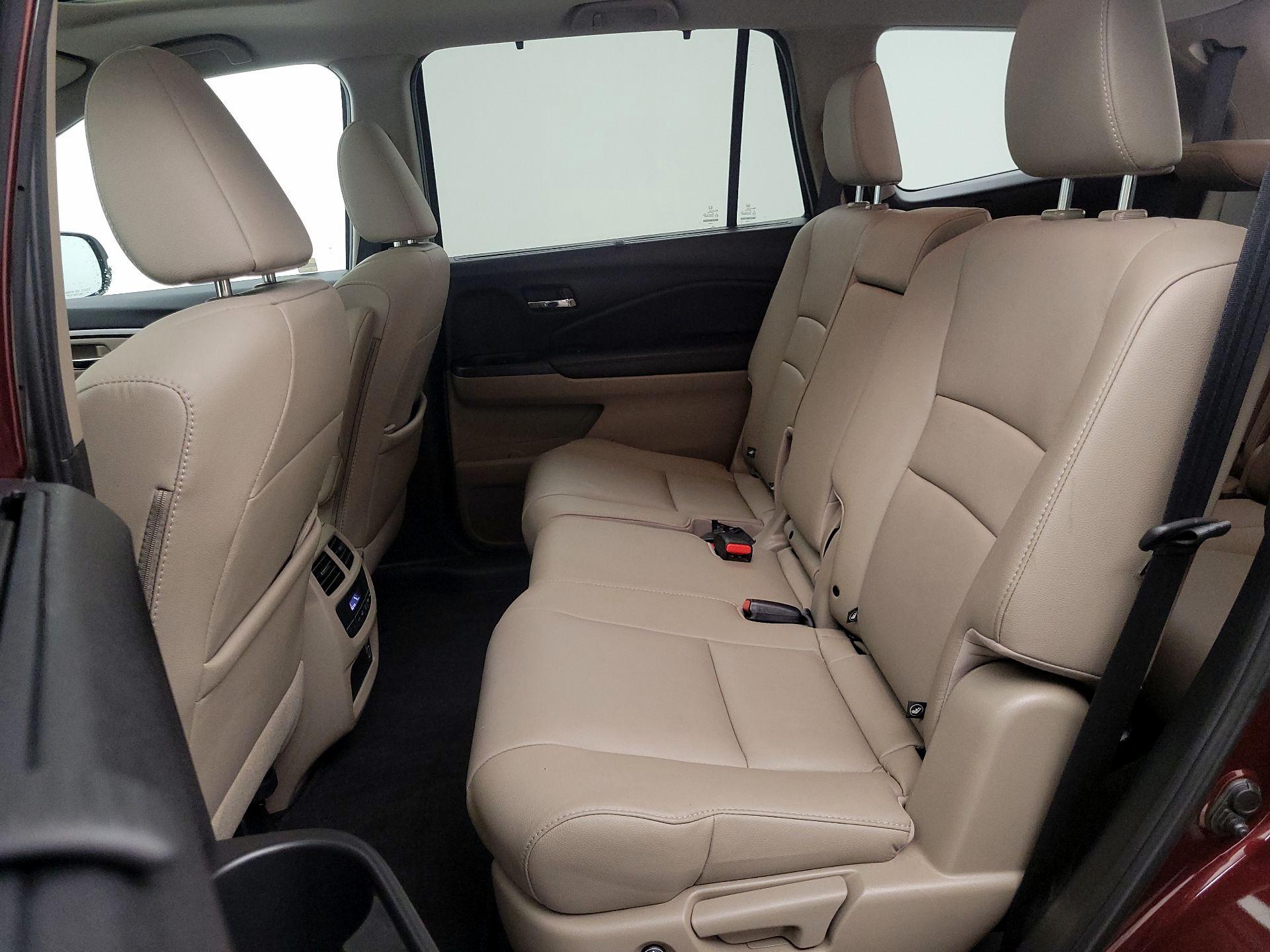 Thumbnail: 2019 Honda Pilot - 20