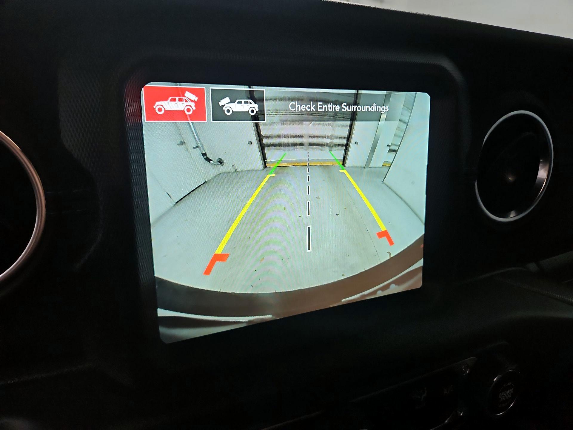 Thumbnail: 2021 Jeep Wrangler - 14