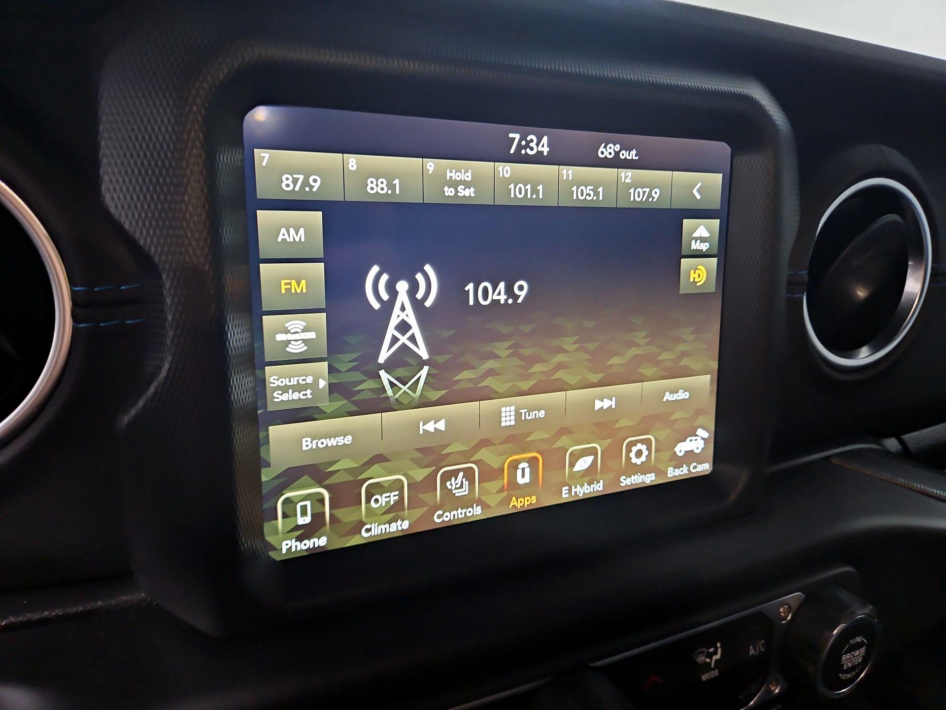 Thumbnail: 2021 Jeep Wrangler - 15