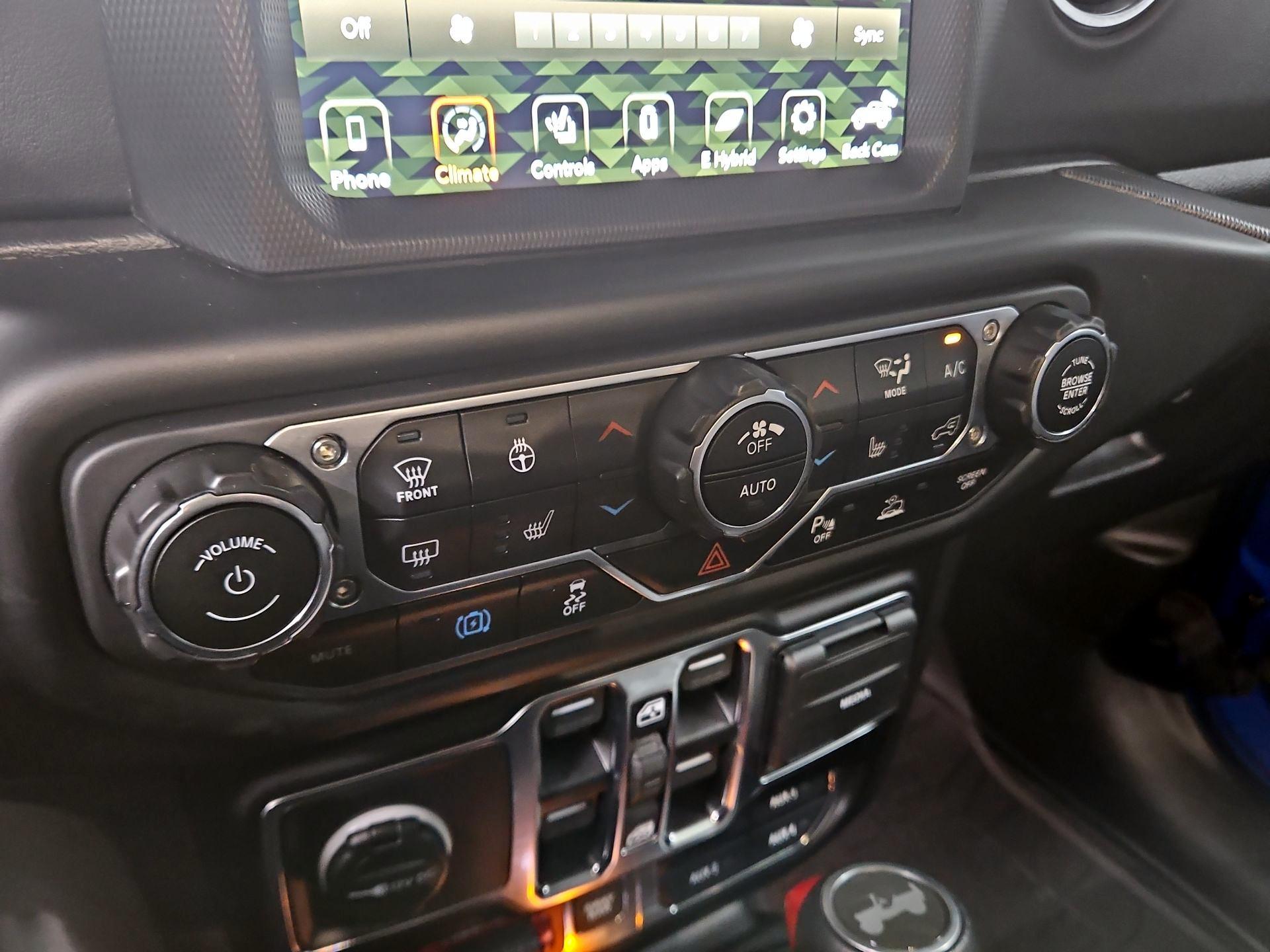 Thumbnail: 2021 Jeep Wrangler - 16