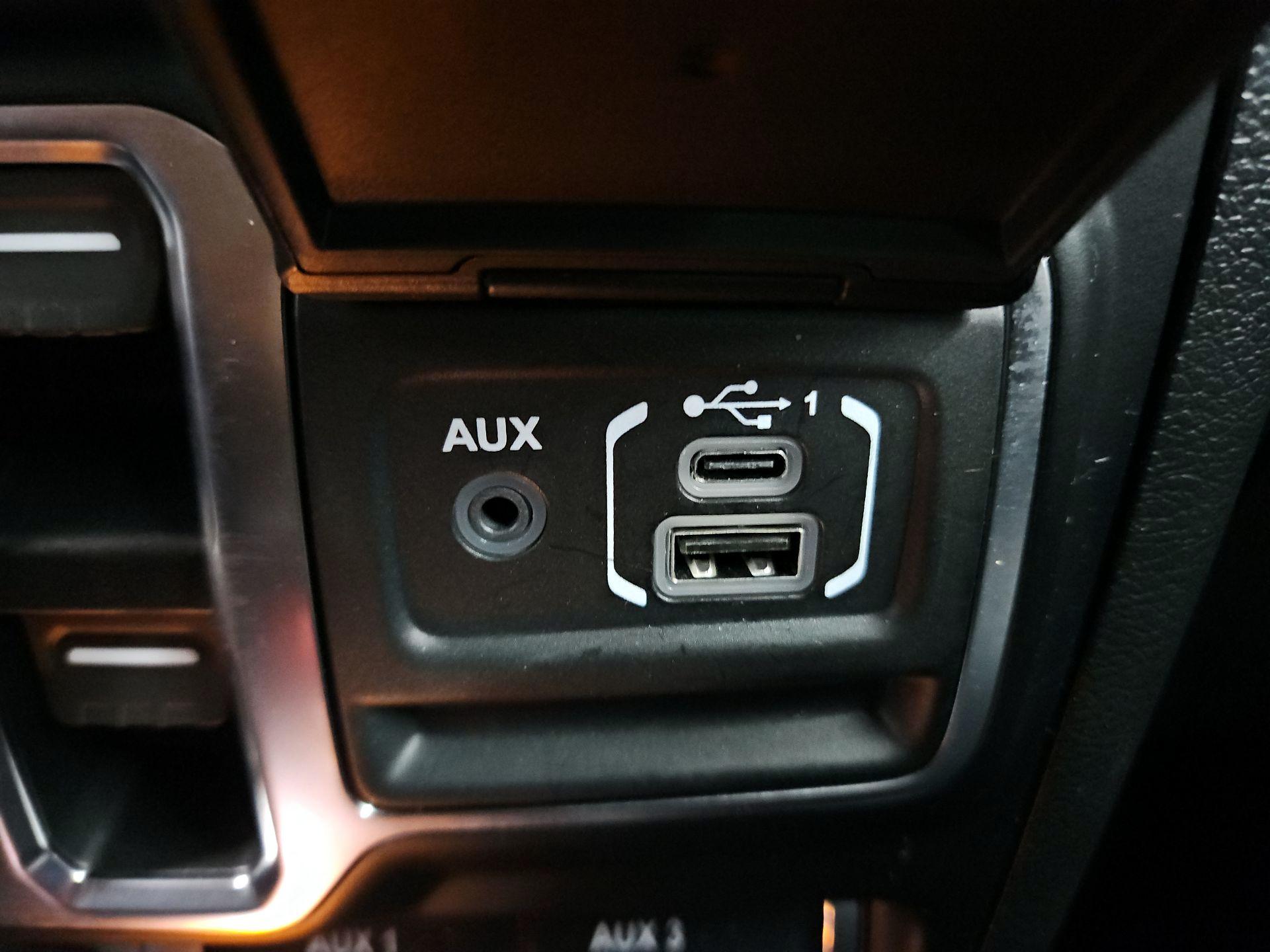 Thumbnail: 2021 Jeep Wrangler - 18