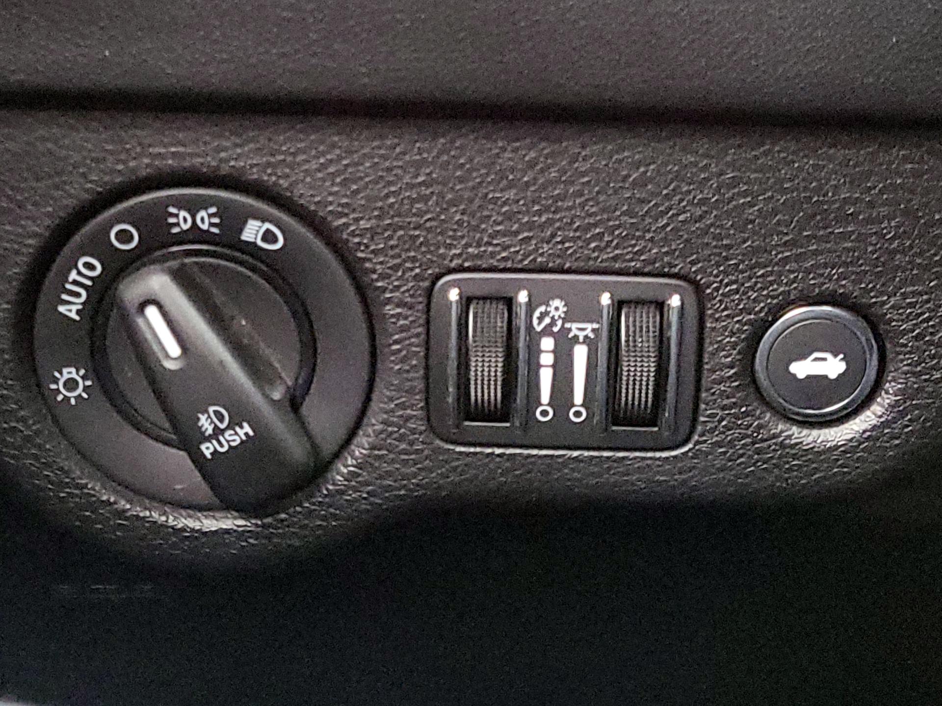 Thumbnail: 2021 Dodge Charger - 13