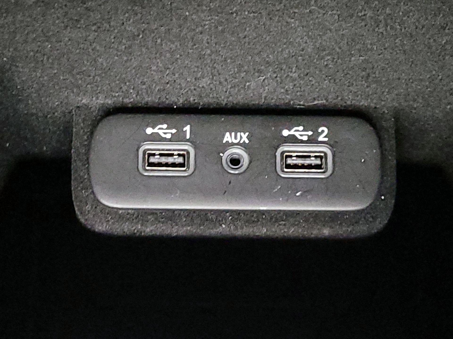 Thumbnail: 2021 Dodge Charger - 18