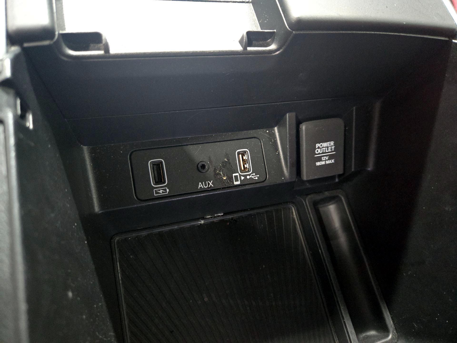 Thumbnail: 2022 Acura TLX - 19