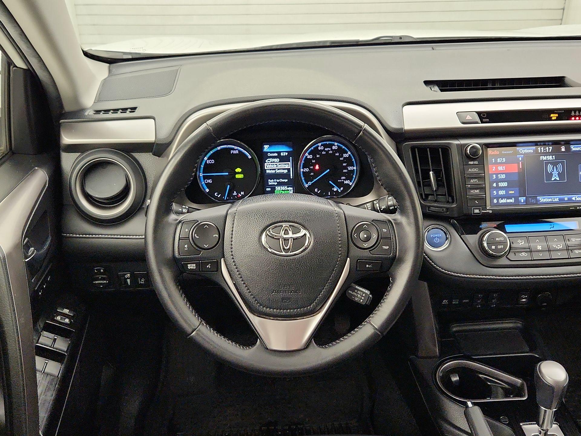 Thumbnail: 2017 Toyota RAV4 - 10