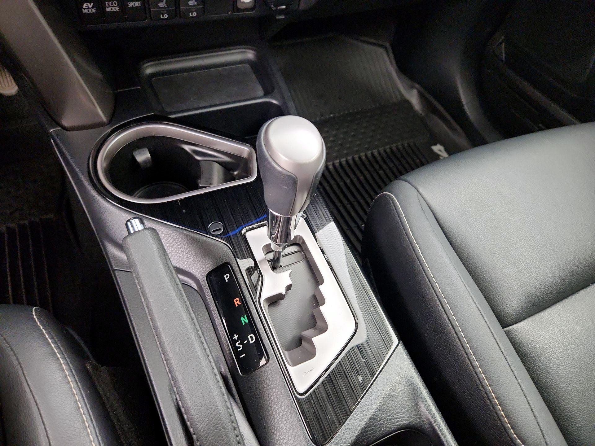 Thumbnail: 2017 Toyota RAV4 - 17