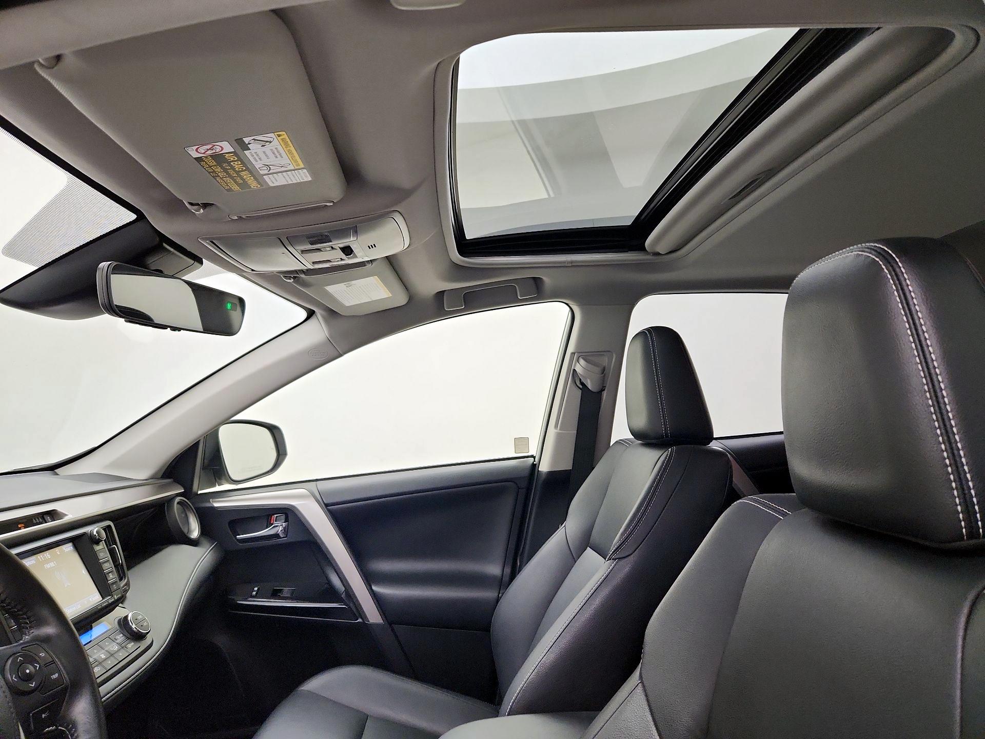 Thumbnail: 2017 Toyota RAV4 - 19