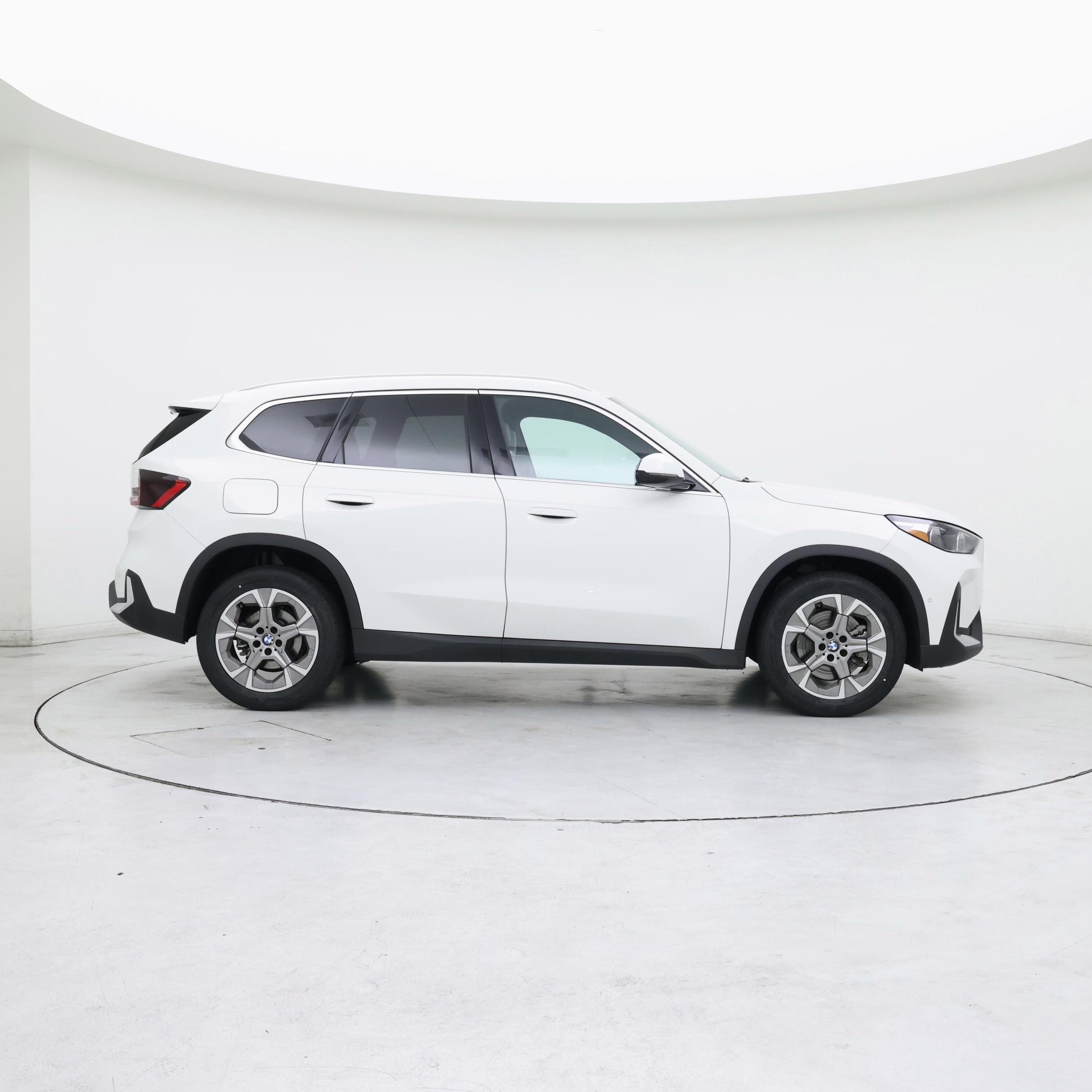 Thumbnail: 2023 BMW X1 - 7