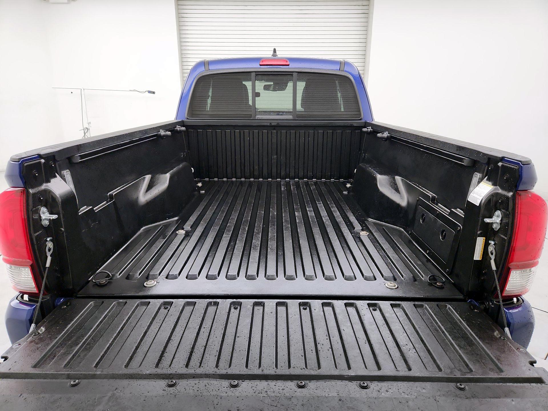 Thumbnail: 2022 Toyota Tacoma - 20