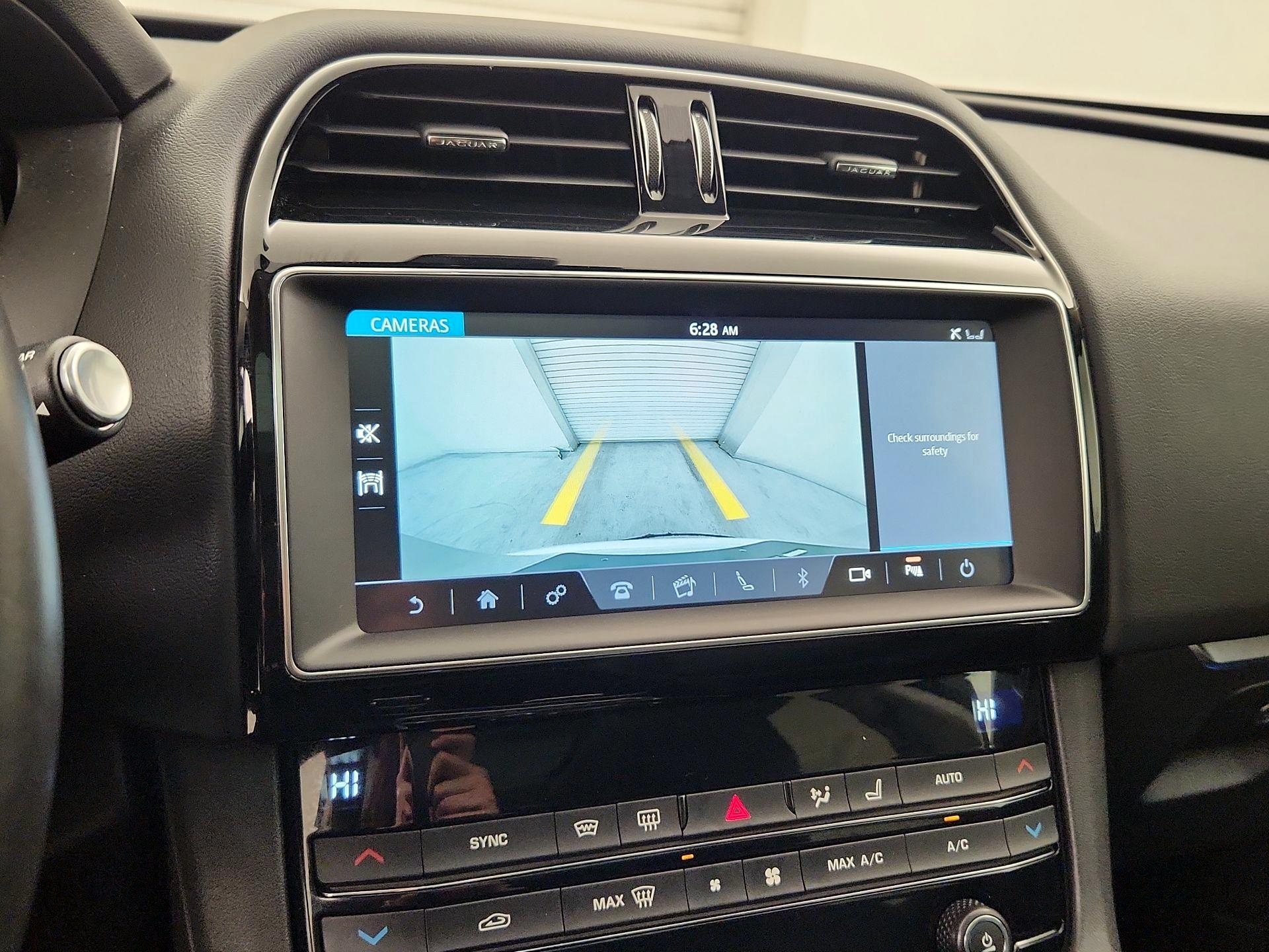 Thumbnail: 2020 Jaguar F-Pace - 14