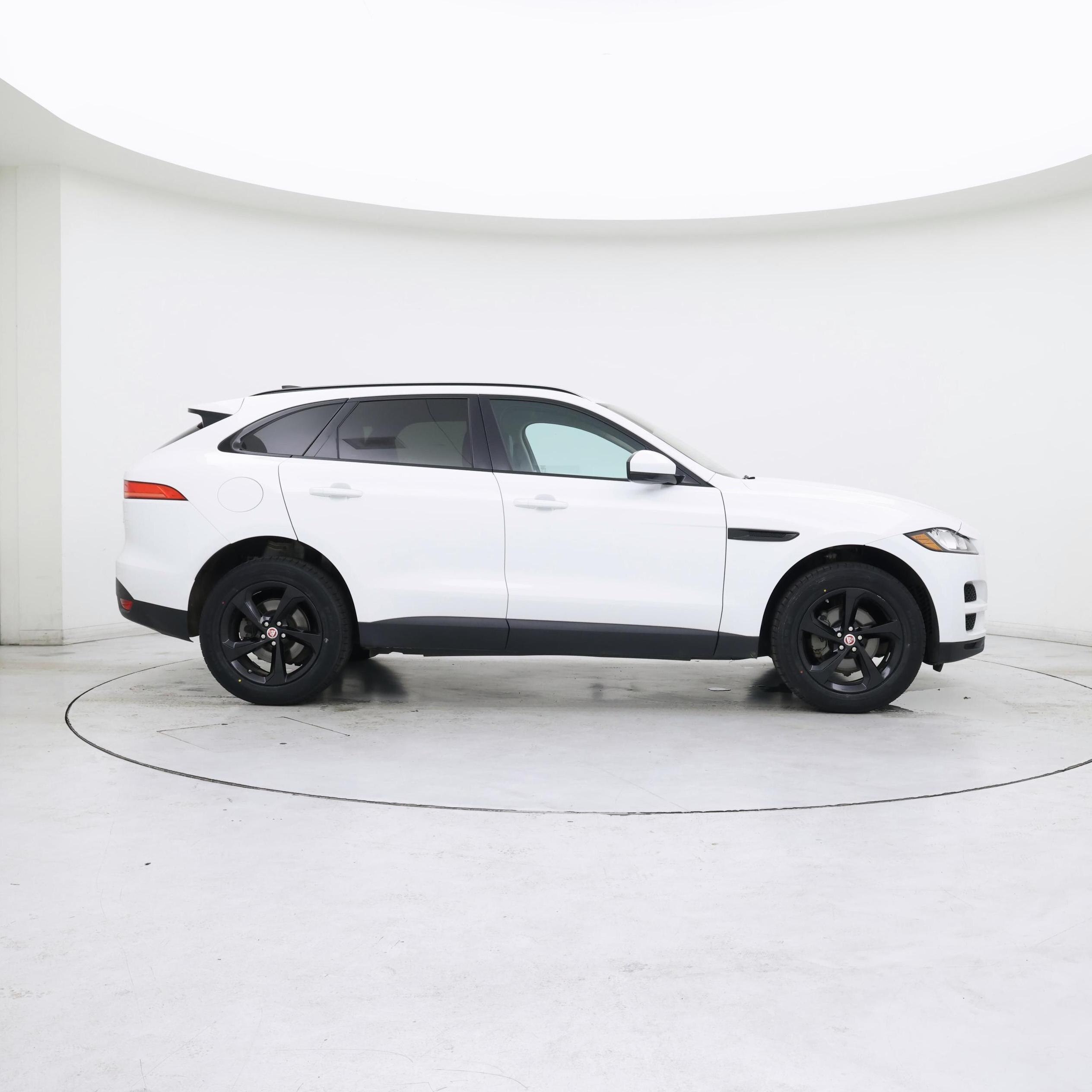 Thumbnail: 2020 Jaguar F-Pace - 7