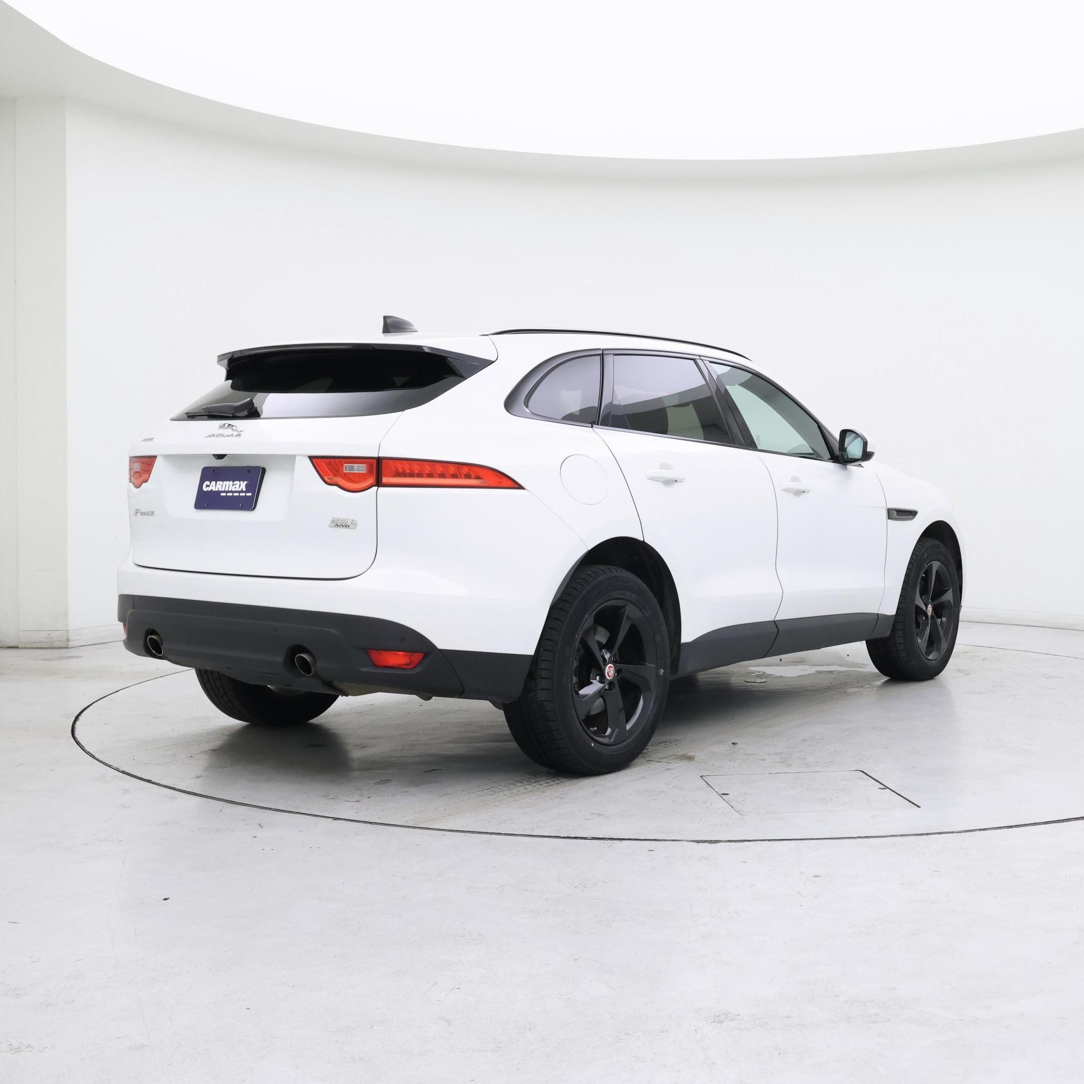 Thumbnail: 2020 Jaguar F-Pace - 8