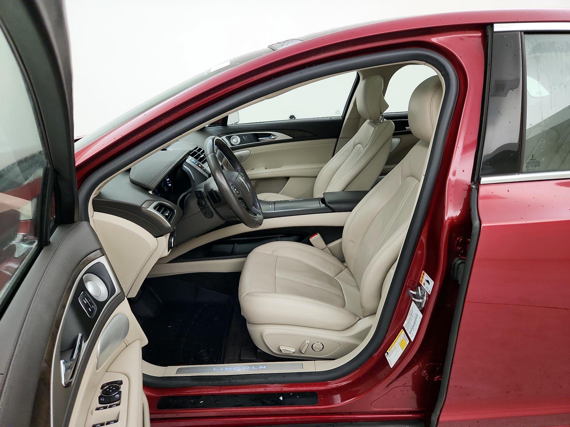 Thumbnail: 2017 Lincoln MKZ - 11