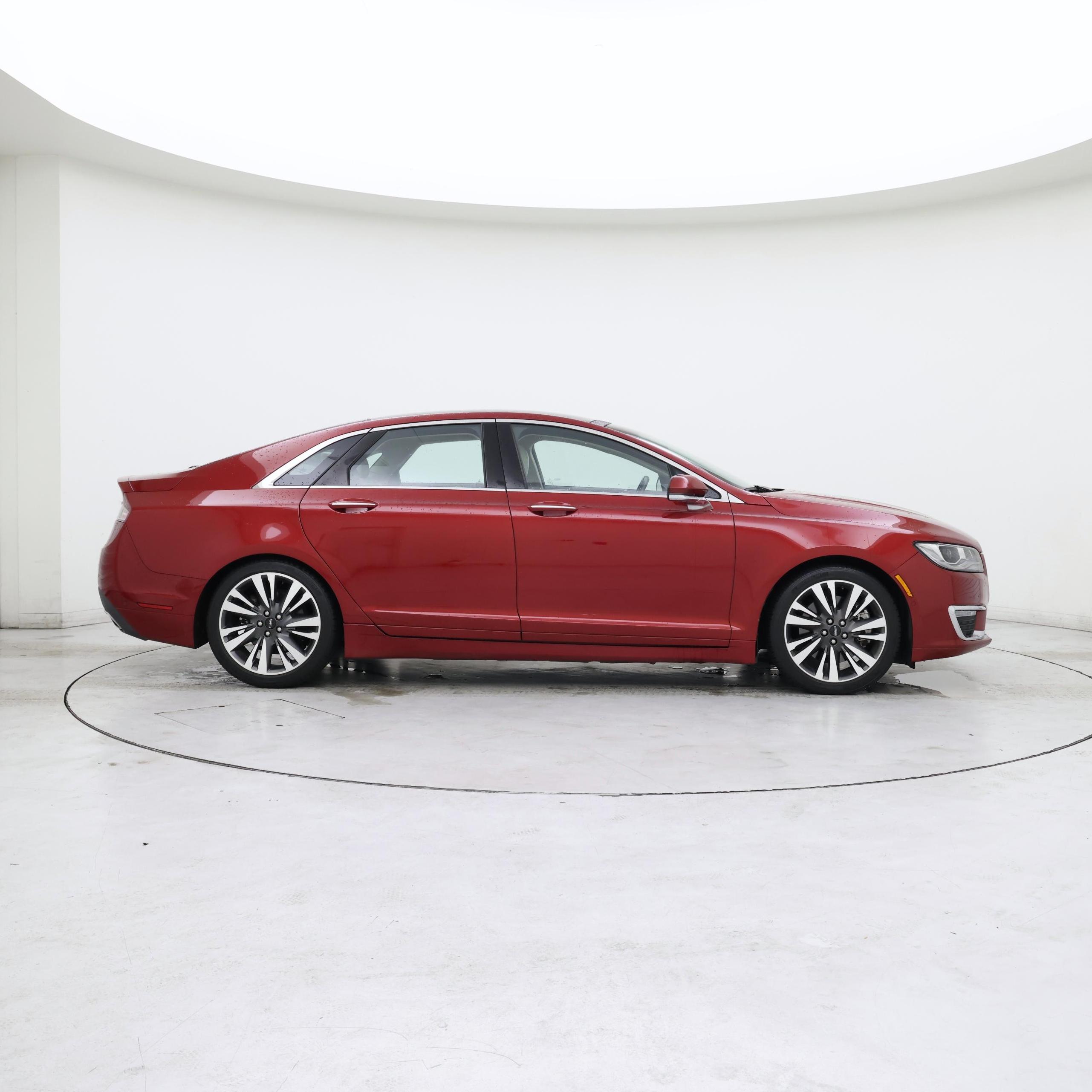 Thumbnail: 2017 Lincoln MKZ - 7