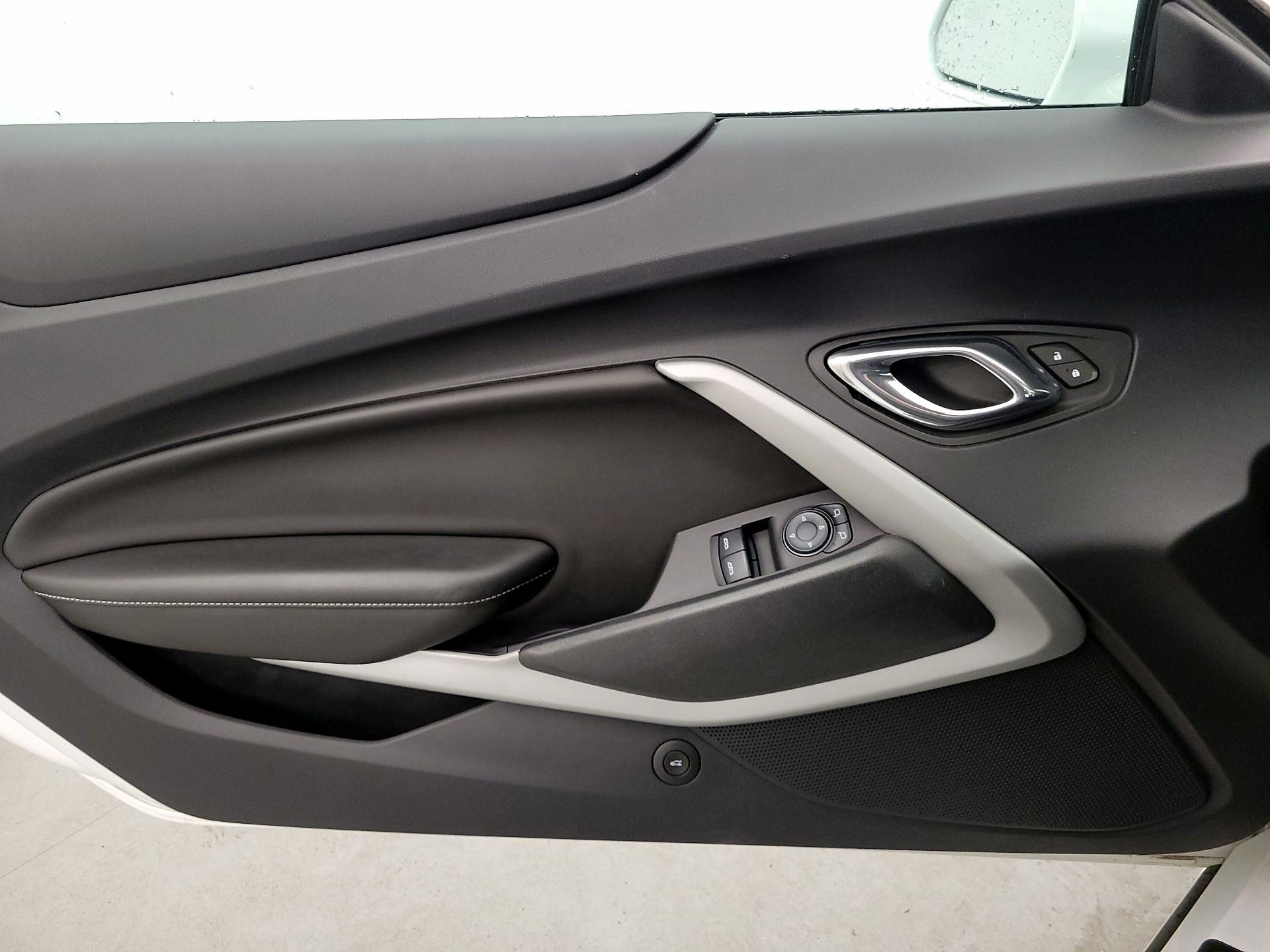 Thumbnail: 2016 Chevrolet Camaro - 12