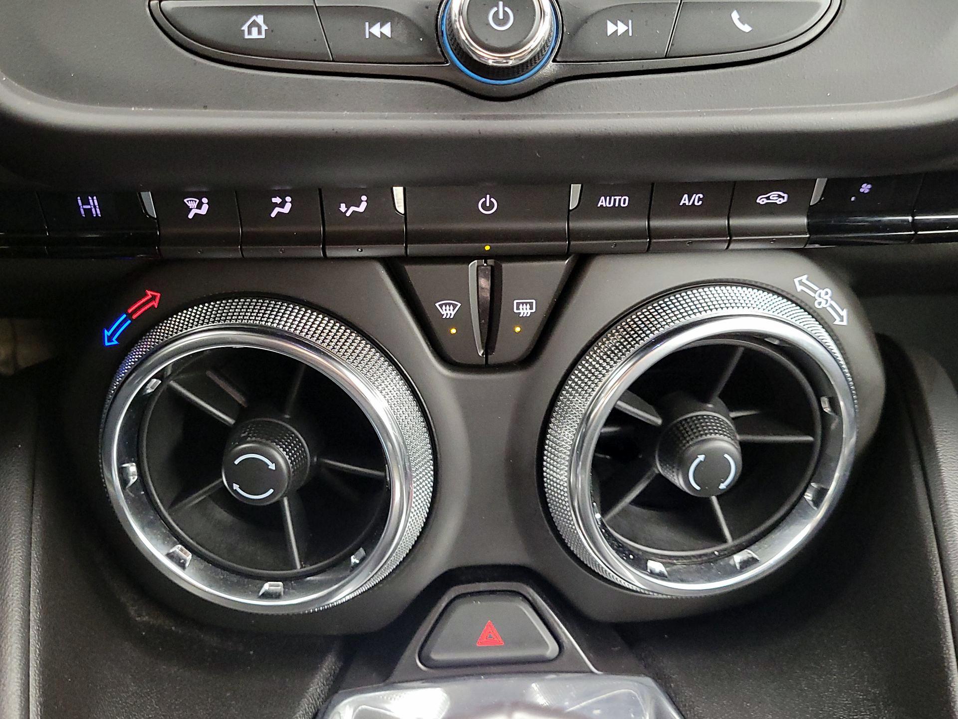 Thumbnail: 2016 Chevrolet Camaro - 15