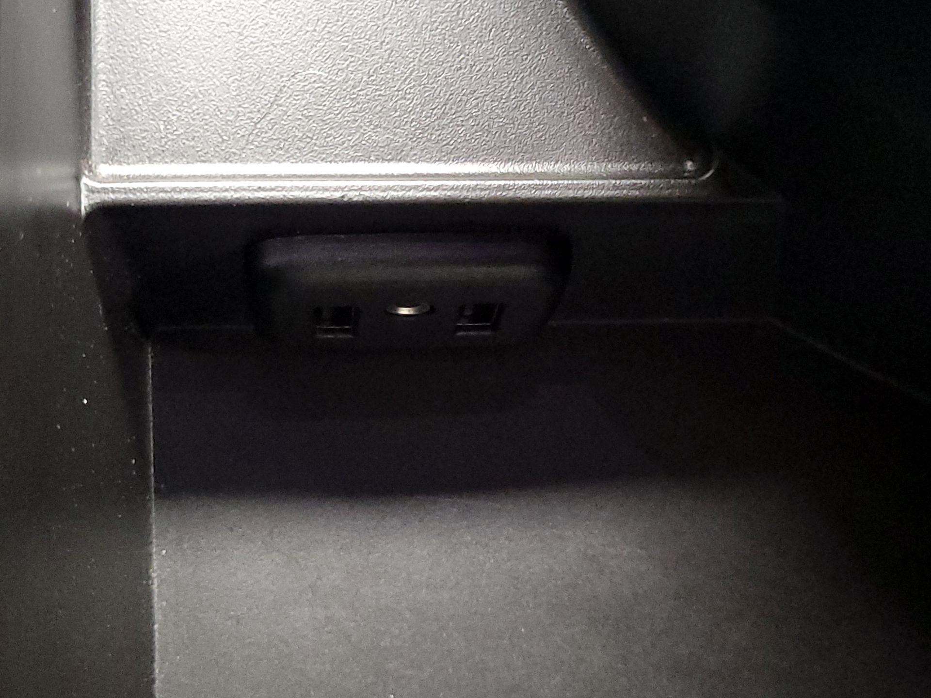 Thumbnail: 2016 Chevrolet Camaro - 17