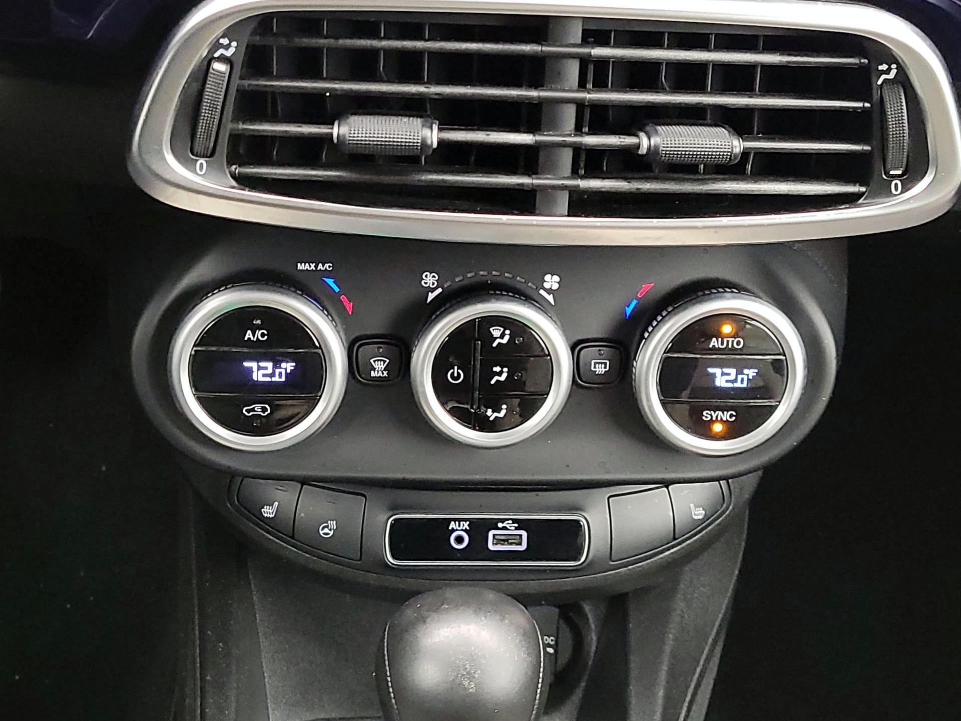 Thumbnail: 2017 Fiat 500X - 17