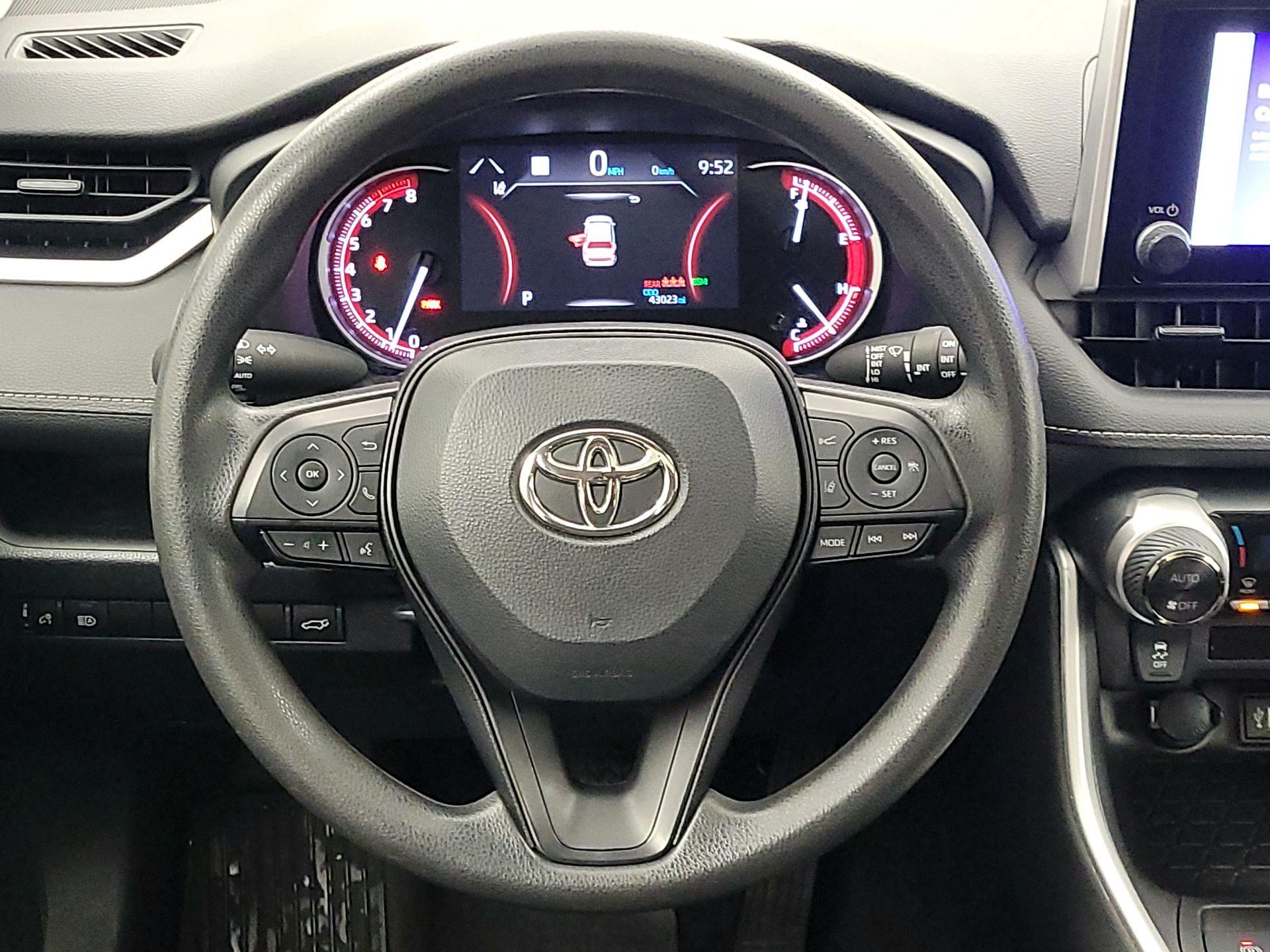 Thumbnail: 2023 Toyota RAV4 - 10