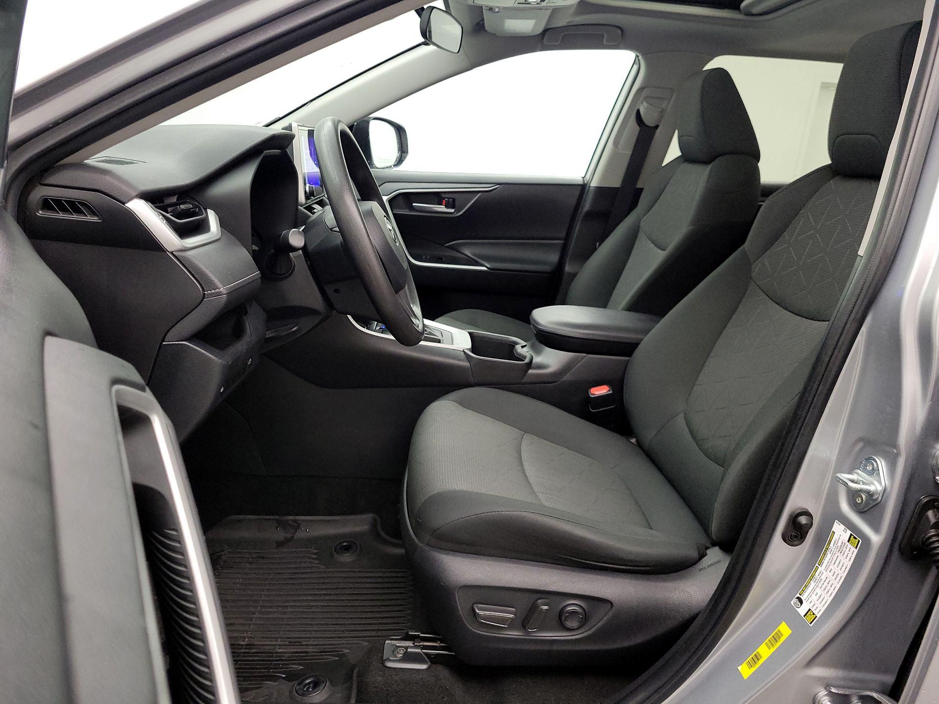 Thumbnail: 2023 Toyota RAV4 - 11