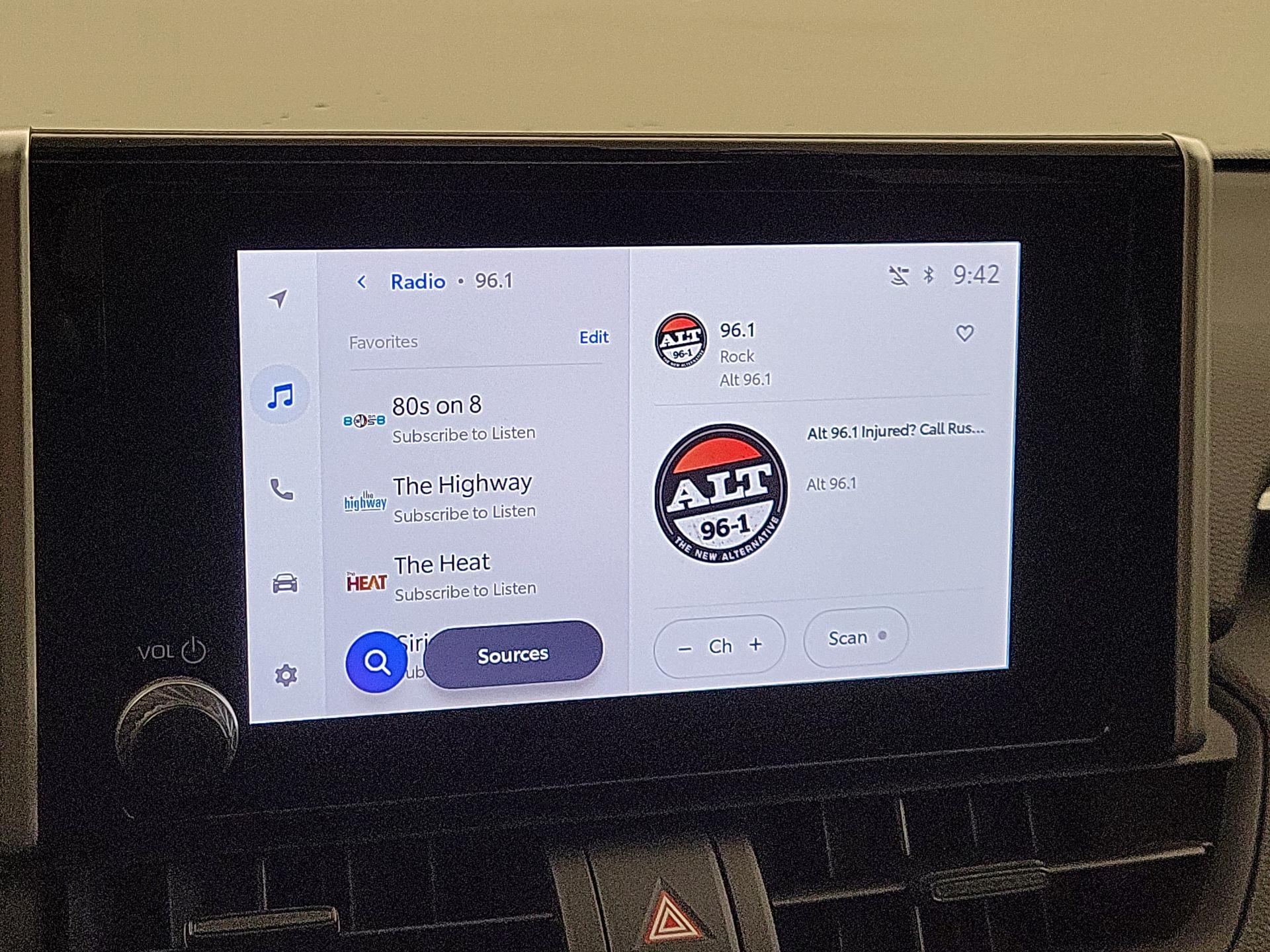 Thumbnail: 2023 Toyota RAV4 - 15