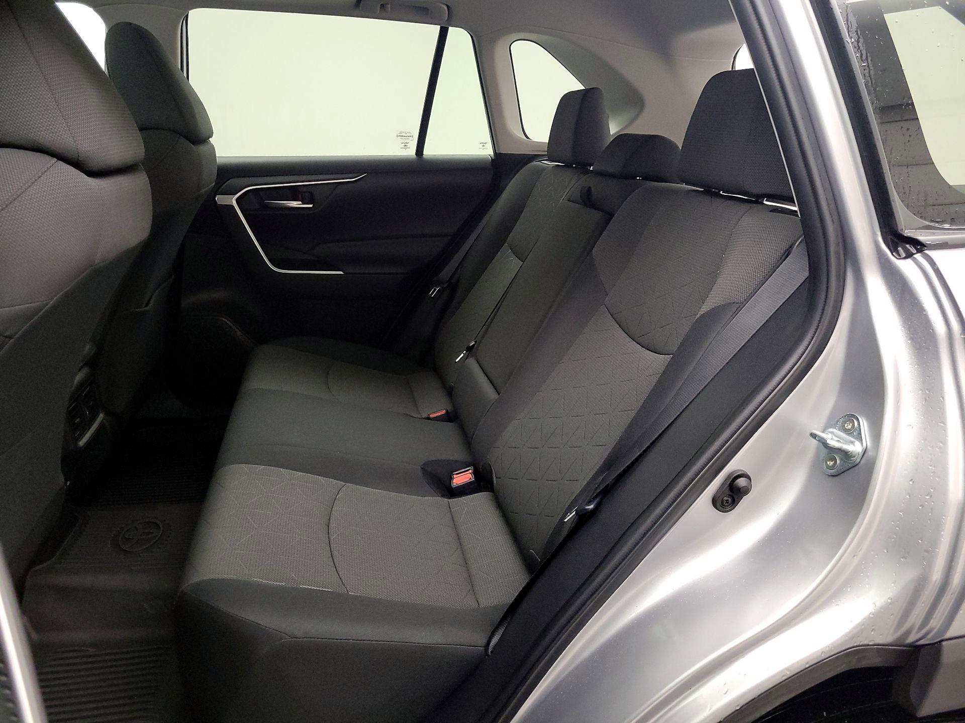 Thumbnail: 2023 Toyota RAV4 - 20