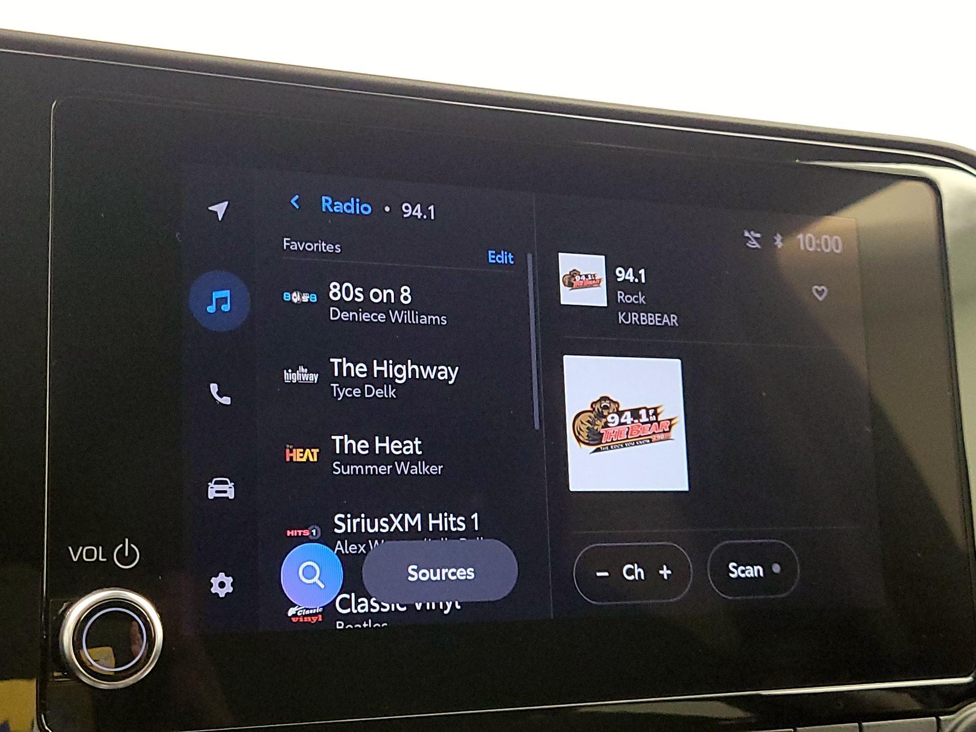 Thumbnail: 2023 Toyota Highlander - 15