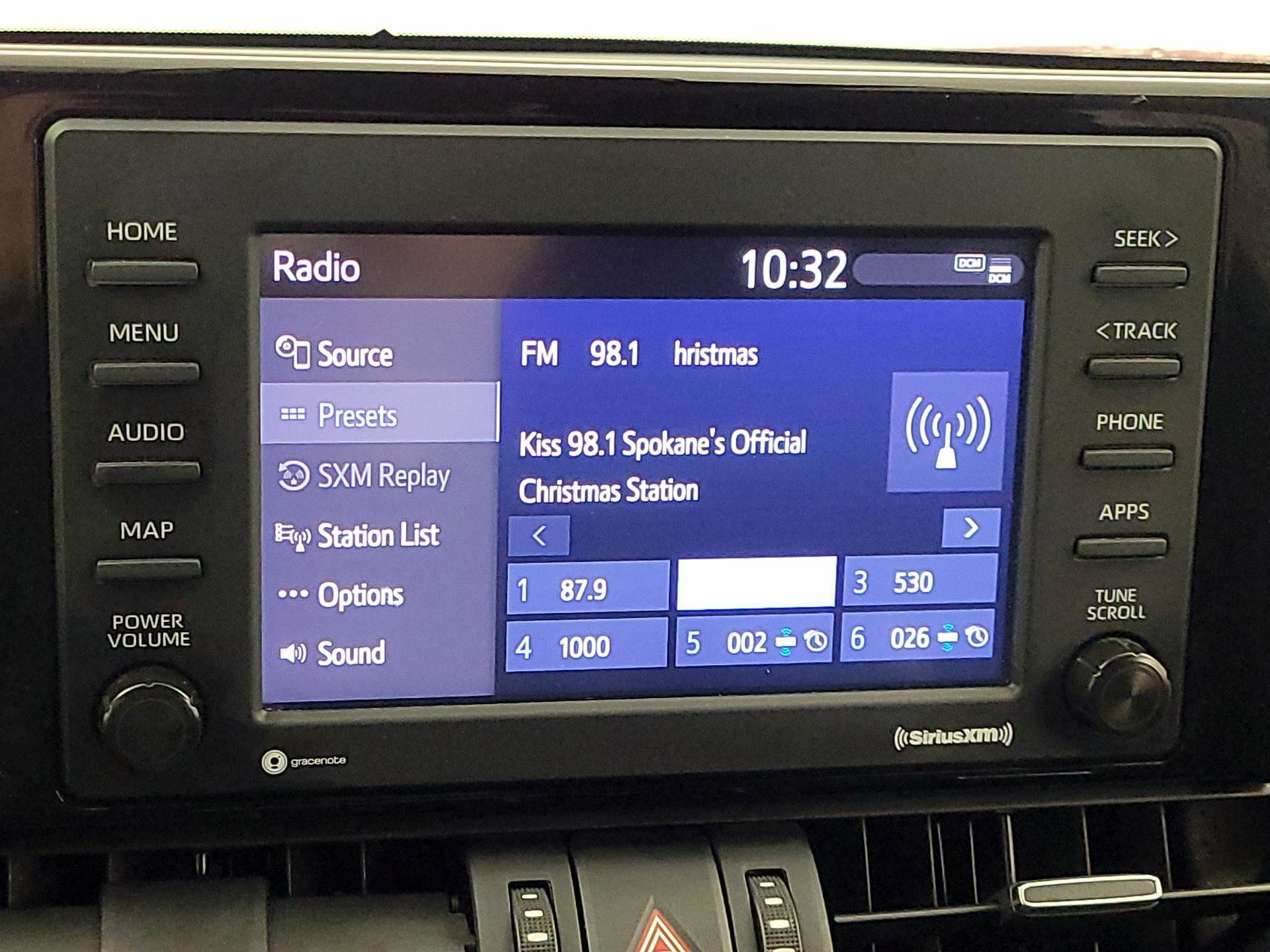 Thumbnail: 2022 Toyota RAV4 - 15