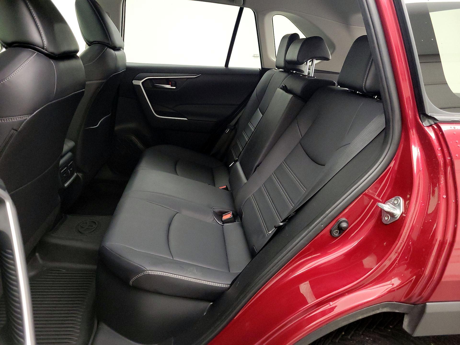 Thumbnail: 2022 Toyota RAV4 - 20