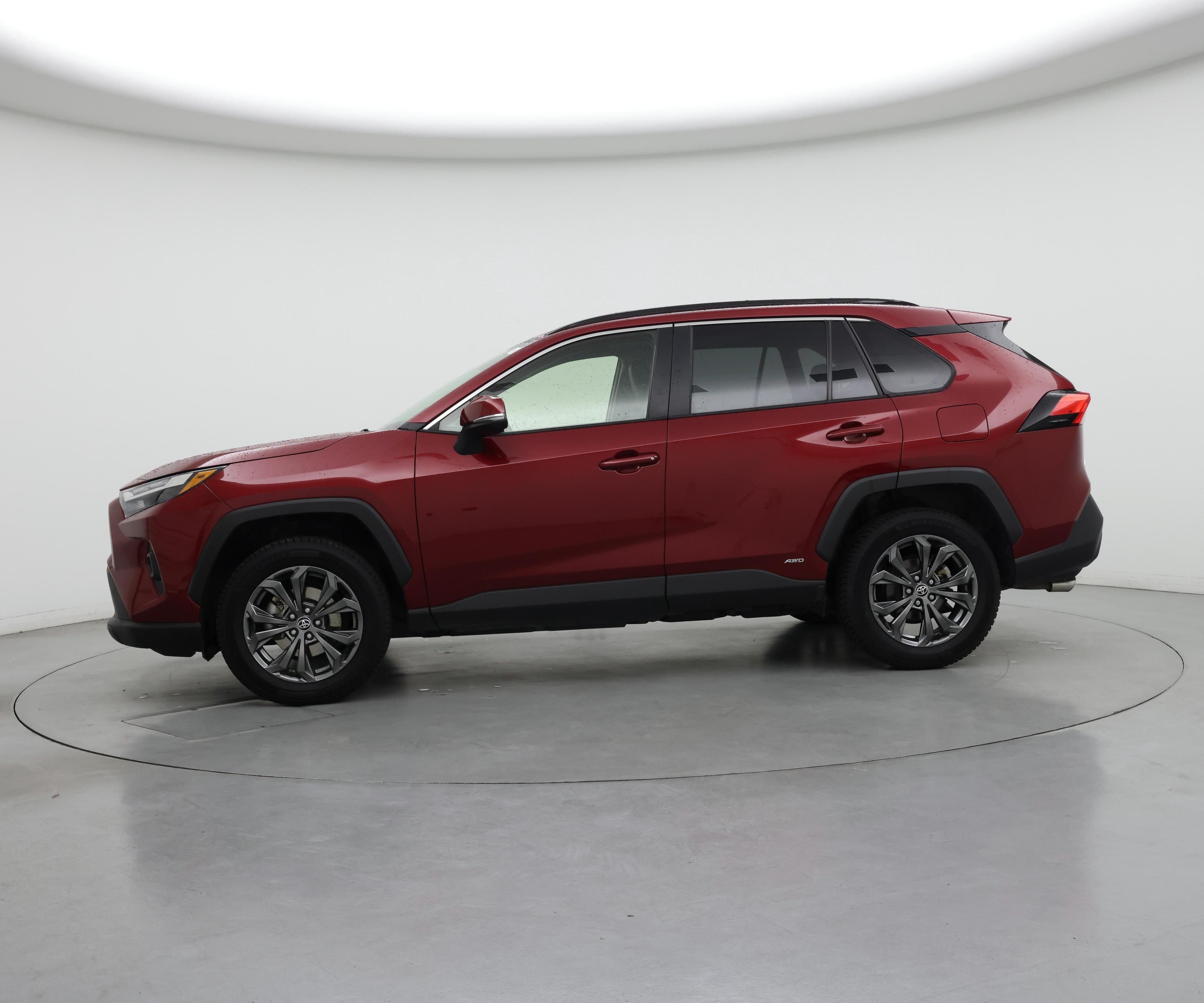 Thumbnail: 2022 Toyota RAV4 - 3
