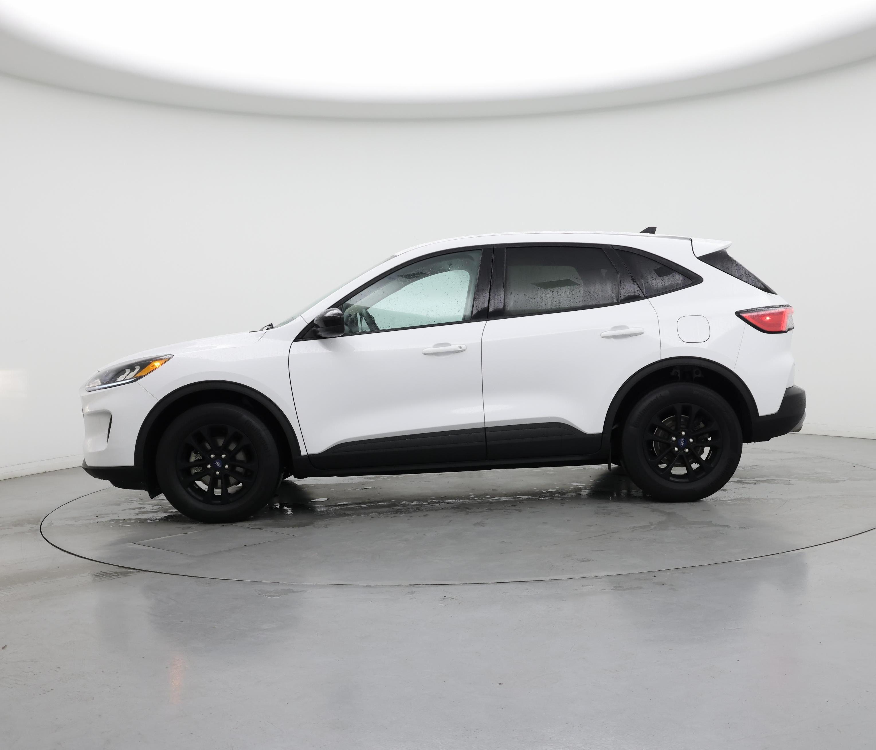 Thumbnail: 2020 Ford Escape - 3