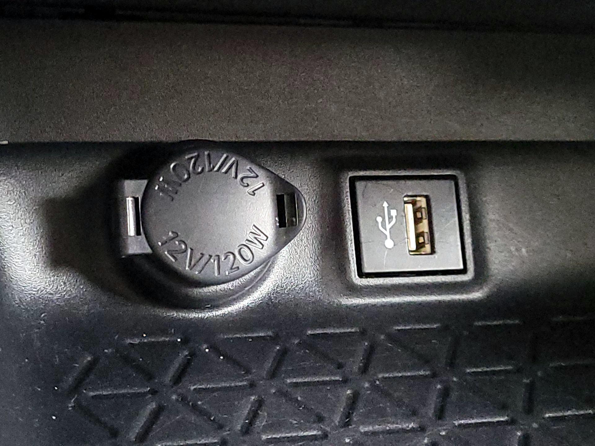 Thumbnail: 2024 Toyota RAV4 - 18