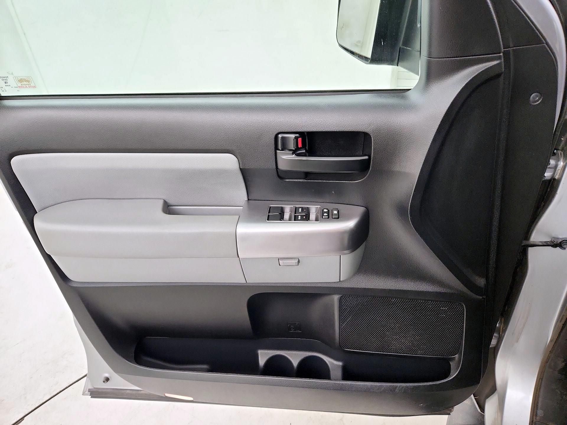 Thumbnail: 2018 Toyota Sequoia - 12