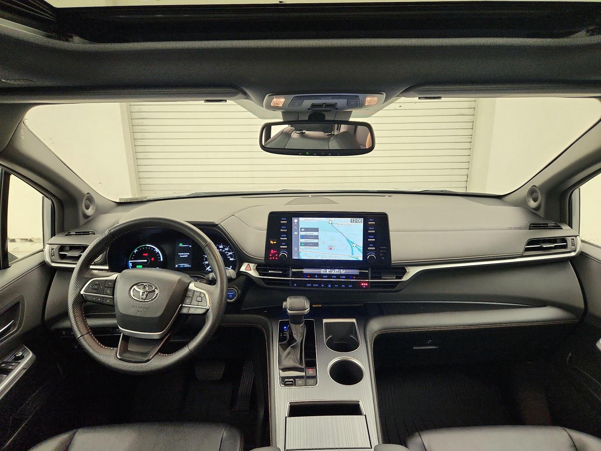 Thumbnail: 2024 Toyota Sienna - 9