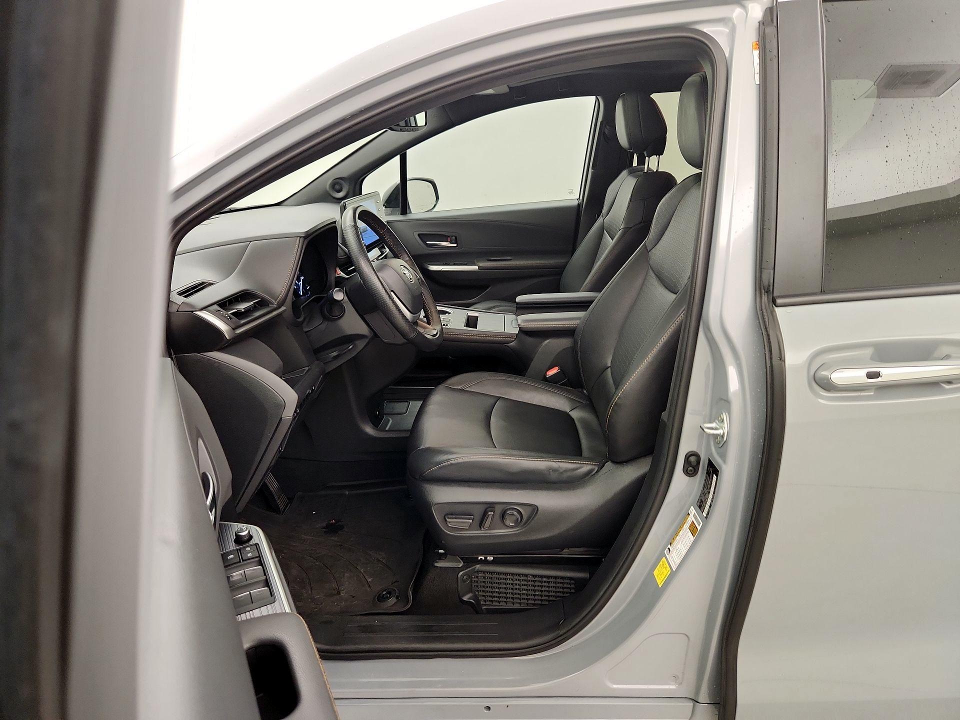 Thumbnail: 2024 Toyota Sienna - 11