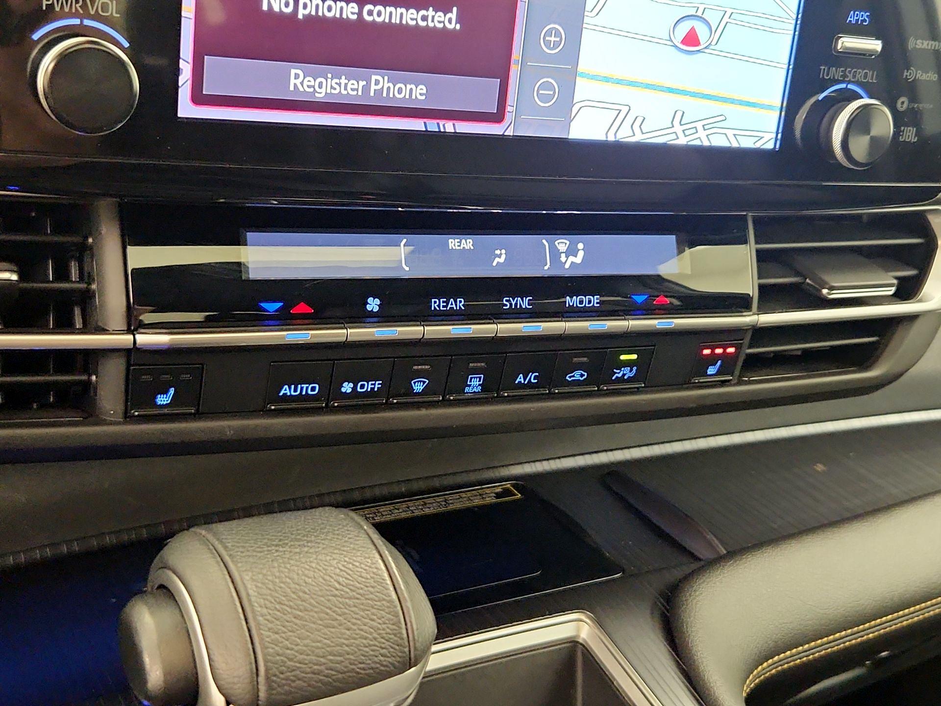 Thumbnail: 2024 Toyota Sienna - 17