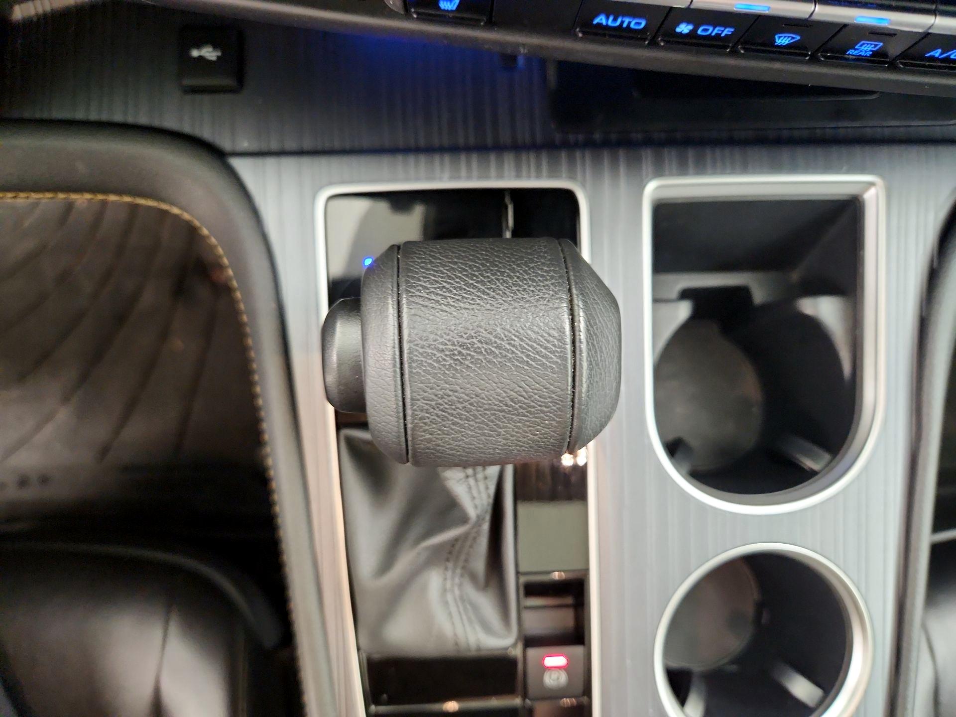 Thumbnail: 2024 Toyota Sienna - 18