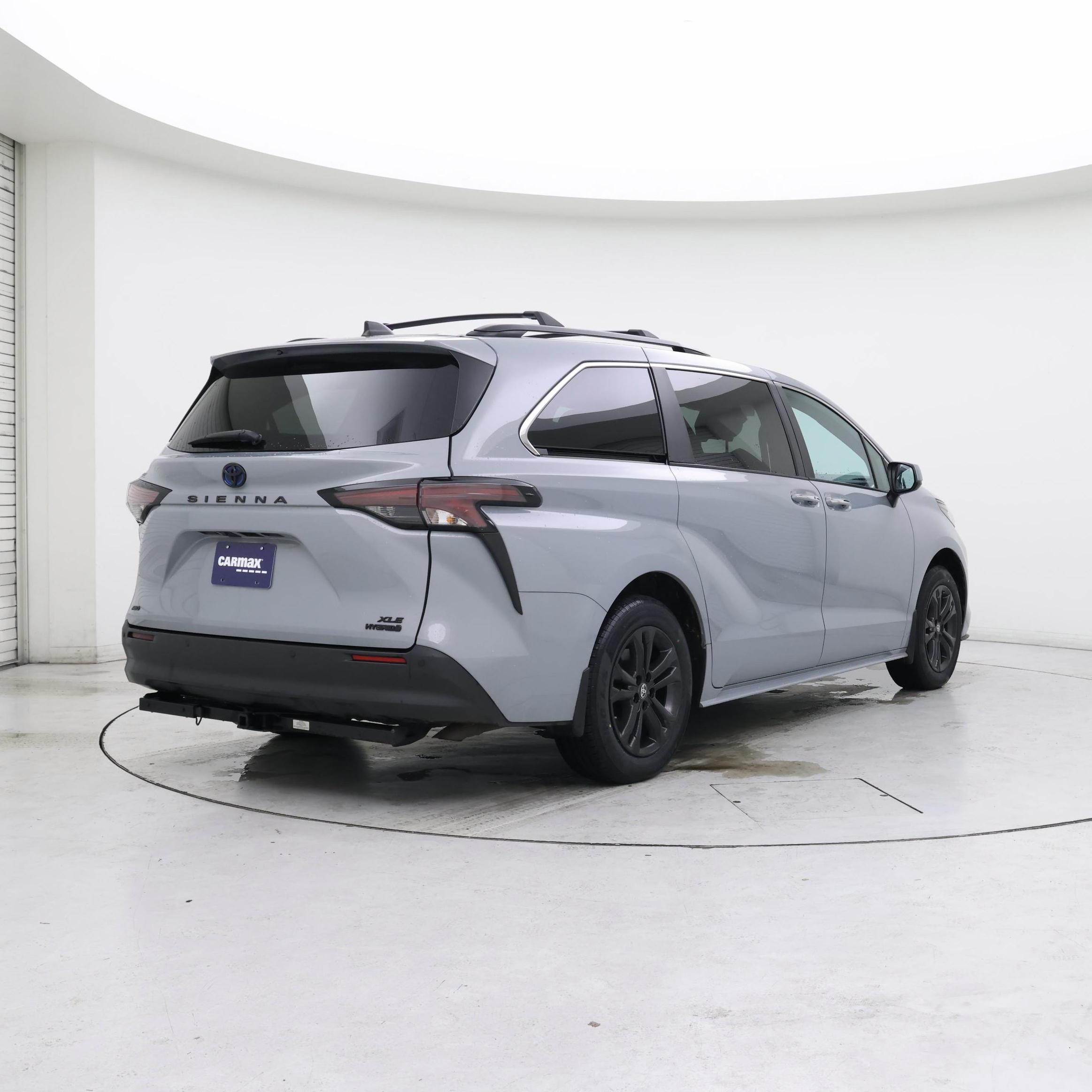 Thumbnail: 2024 Toyota Sienna - 8