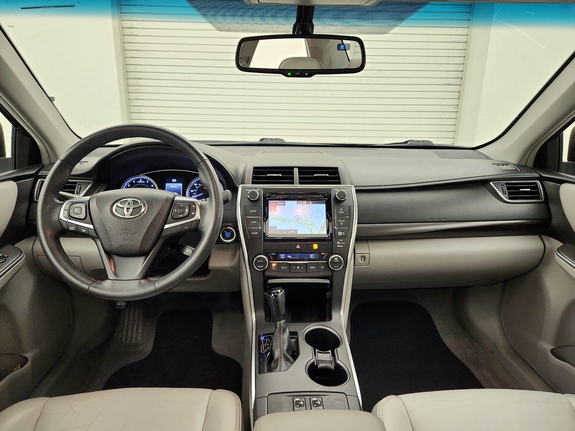 Thumbnail: 2015 Toyota Camry - 9