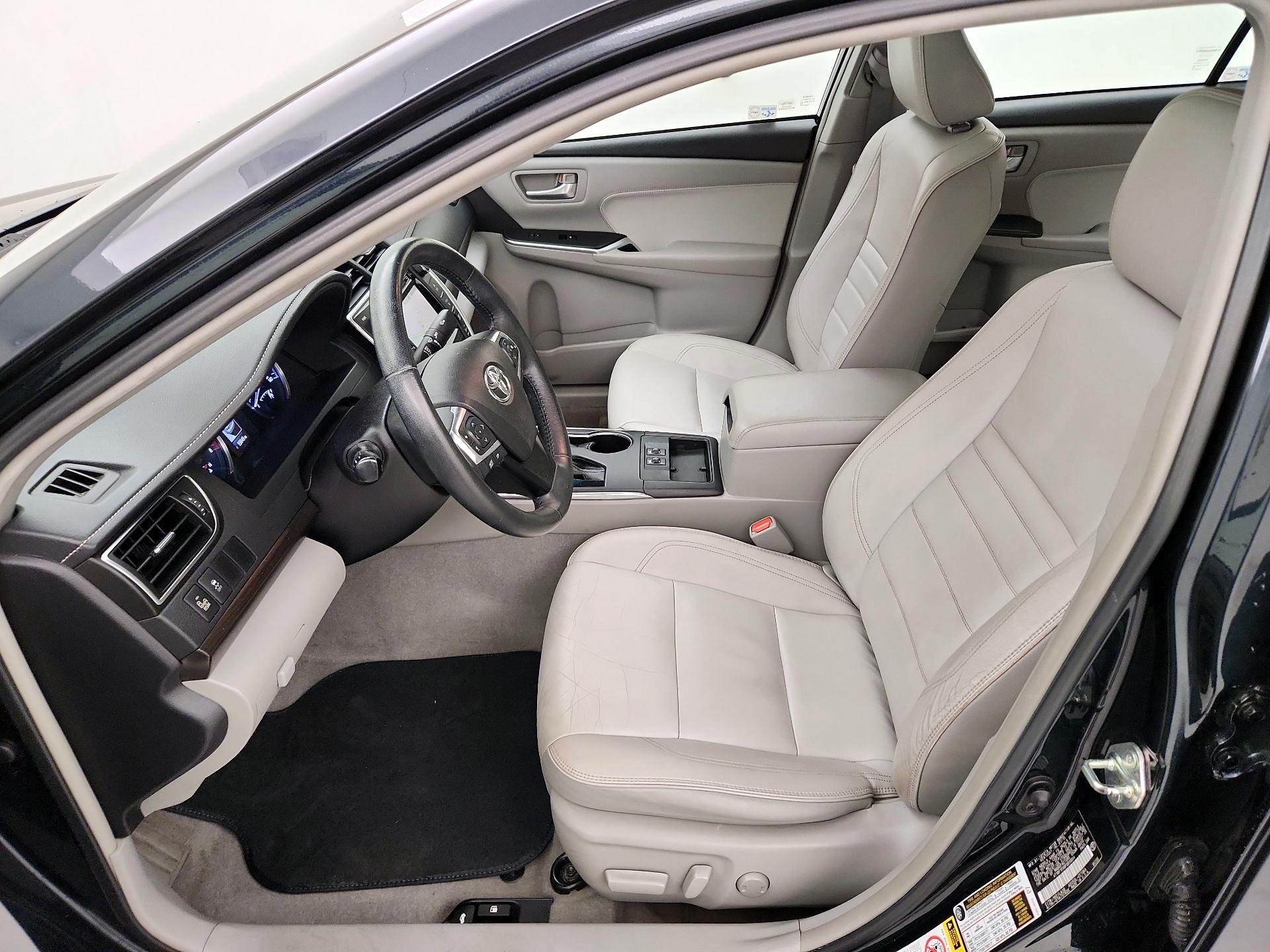 Thumbnail: 2015 Toyota Camry - 11