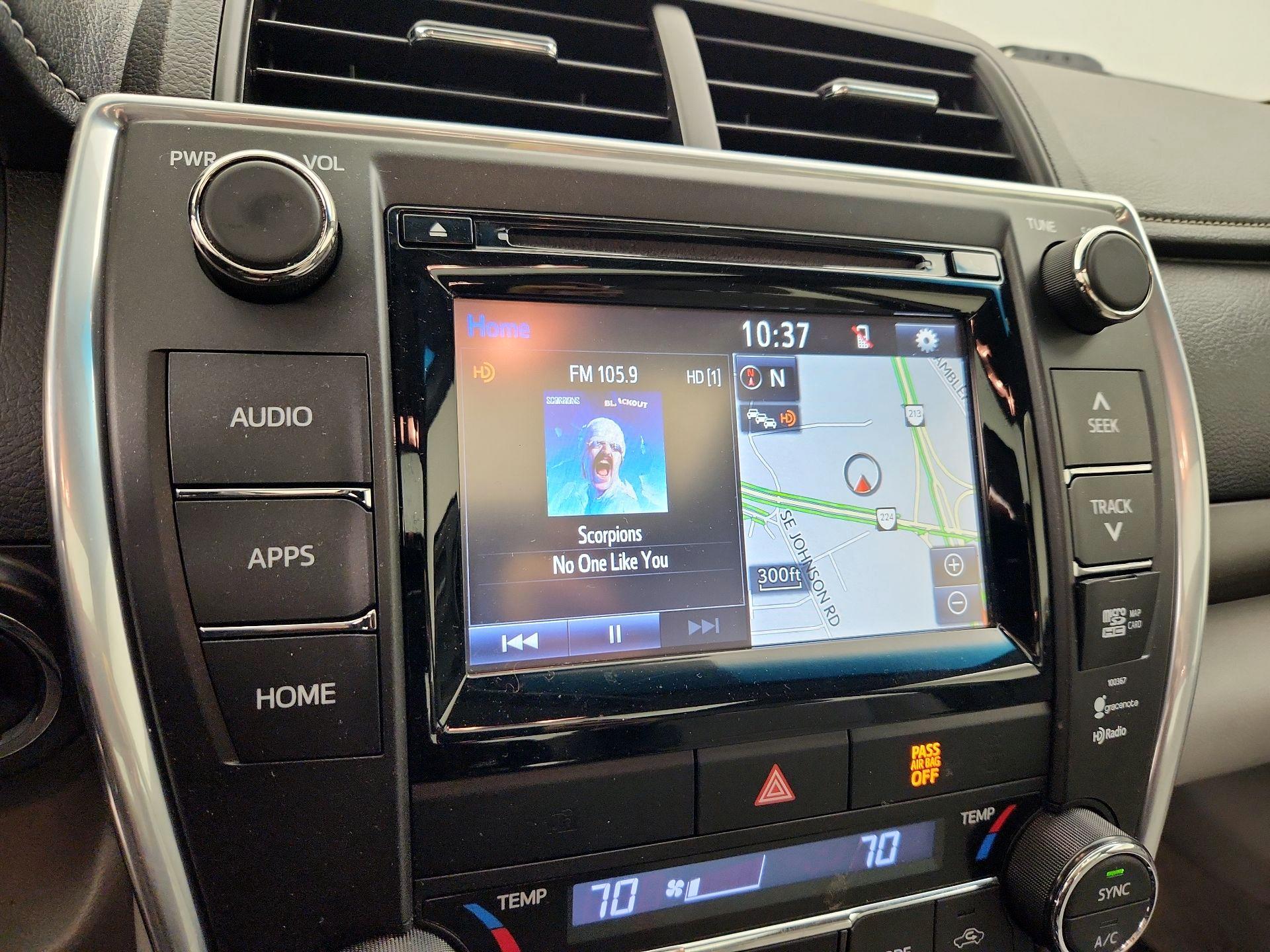 Thumbnail: 2015 Toyota Camry - 16