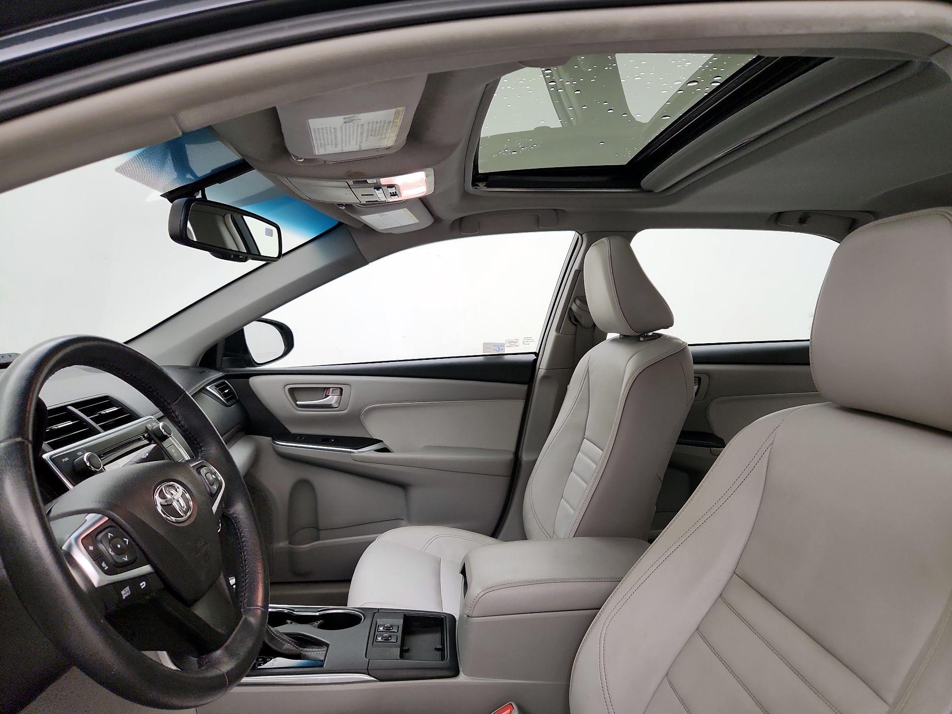 Thumbnail: 2015 Toyota Camry - 20