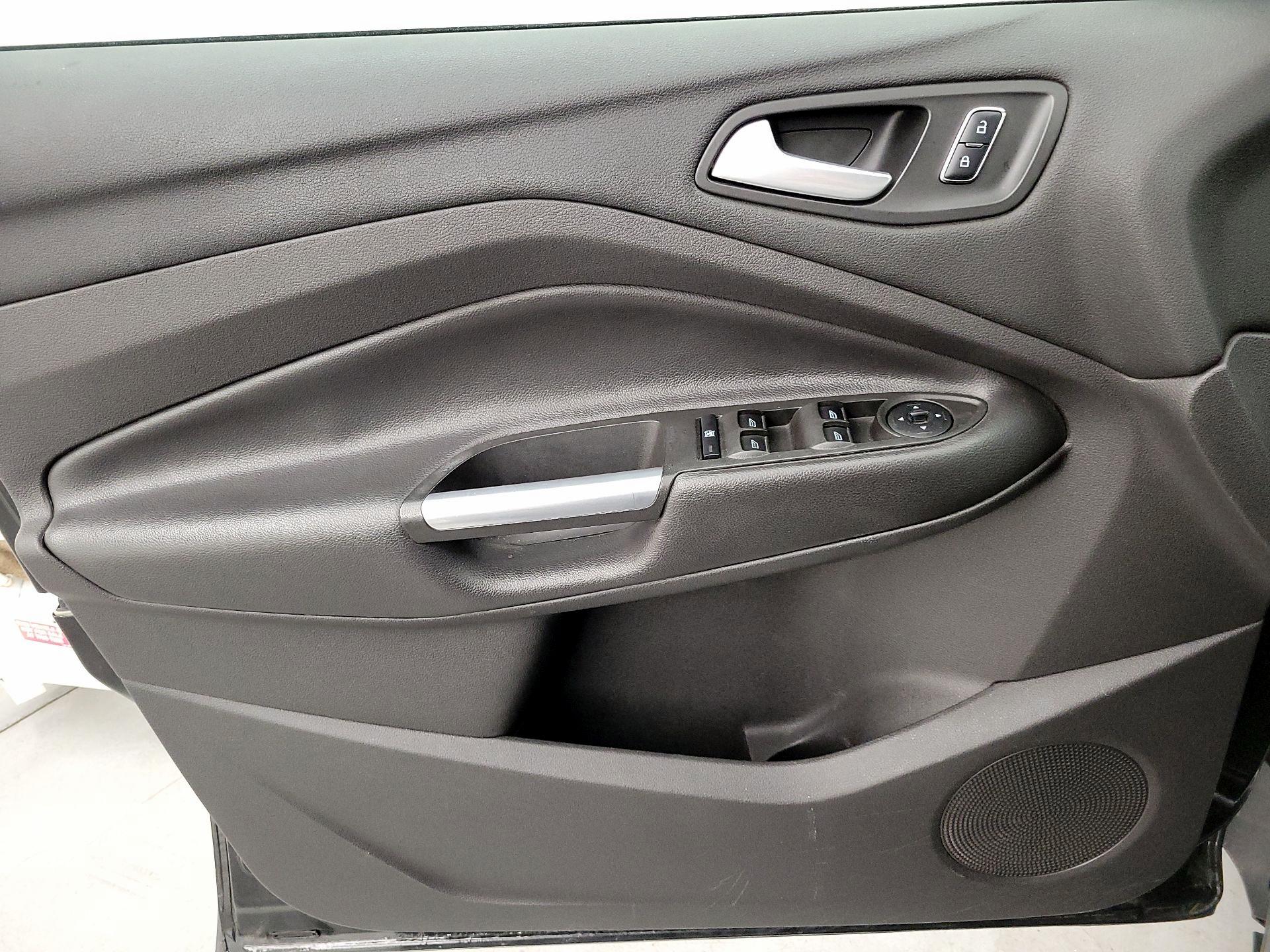 Thumbnail: 2015 Ford Escape - 12