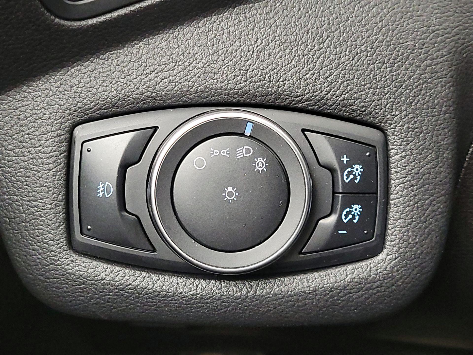 Thumbnail: 2015 Ford Escape - 13