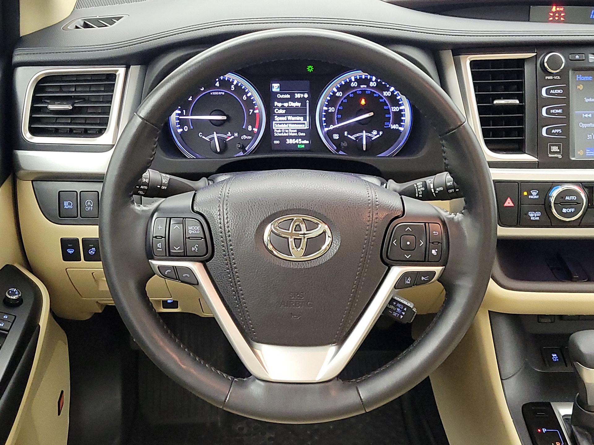 Thumbnail: 2018 Toyota Highlander - 10